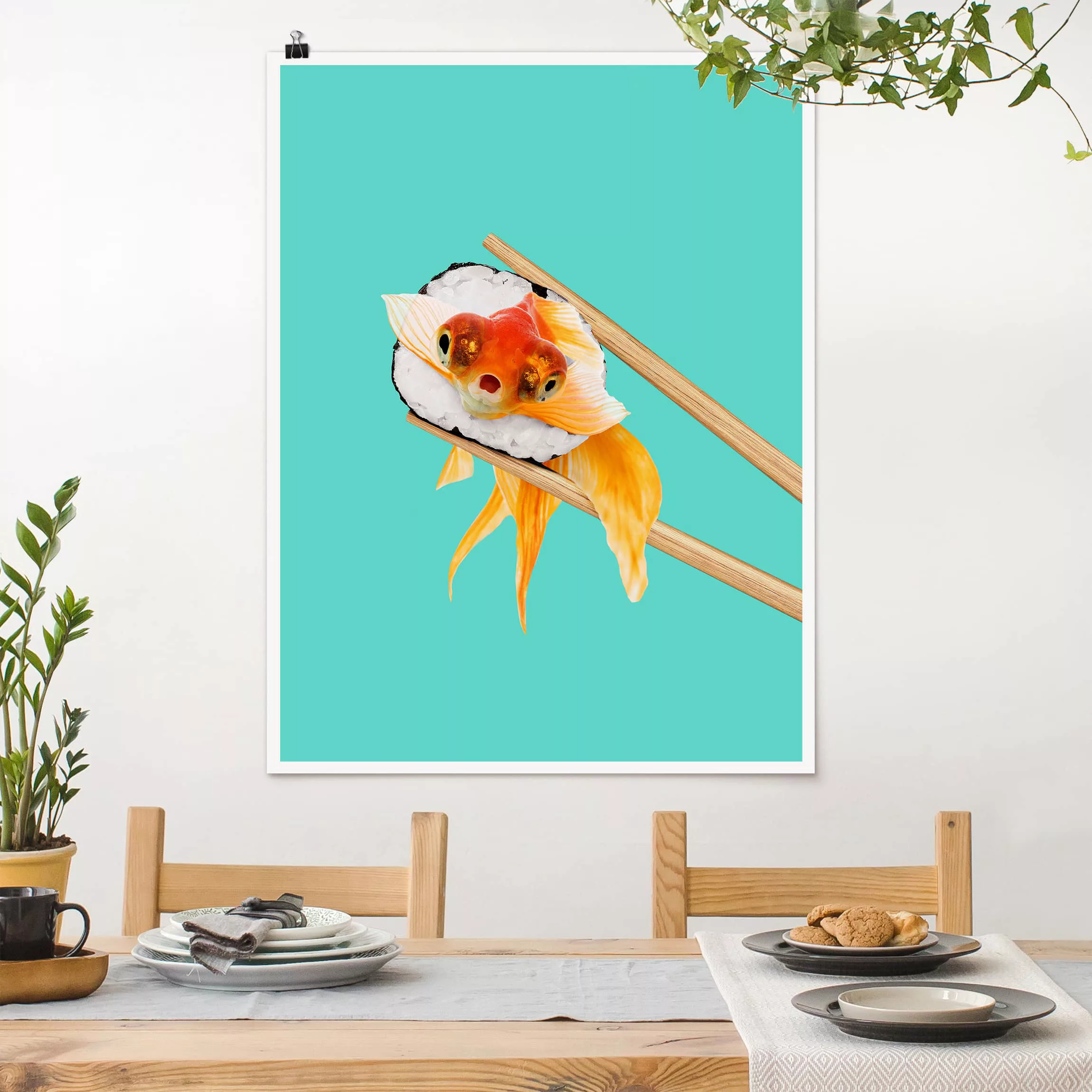 Poster Tiere - Hochformat Sushi mit Goldfisch günstig online kaufen