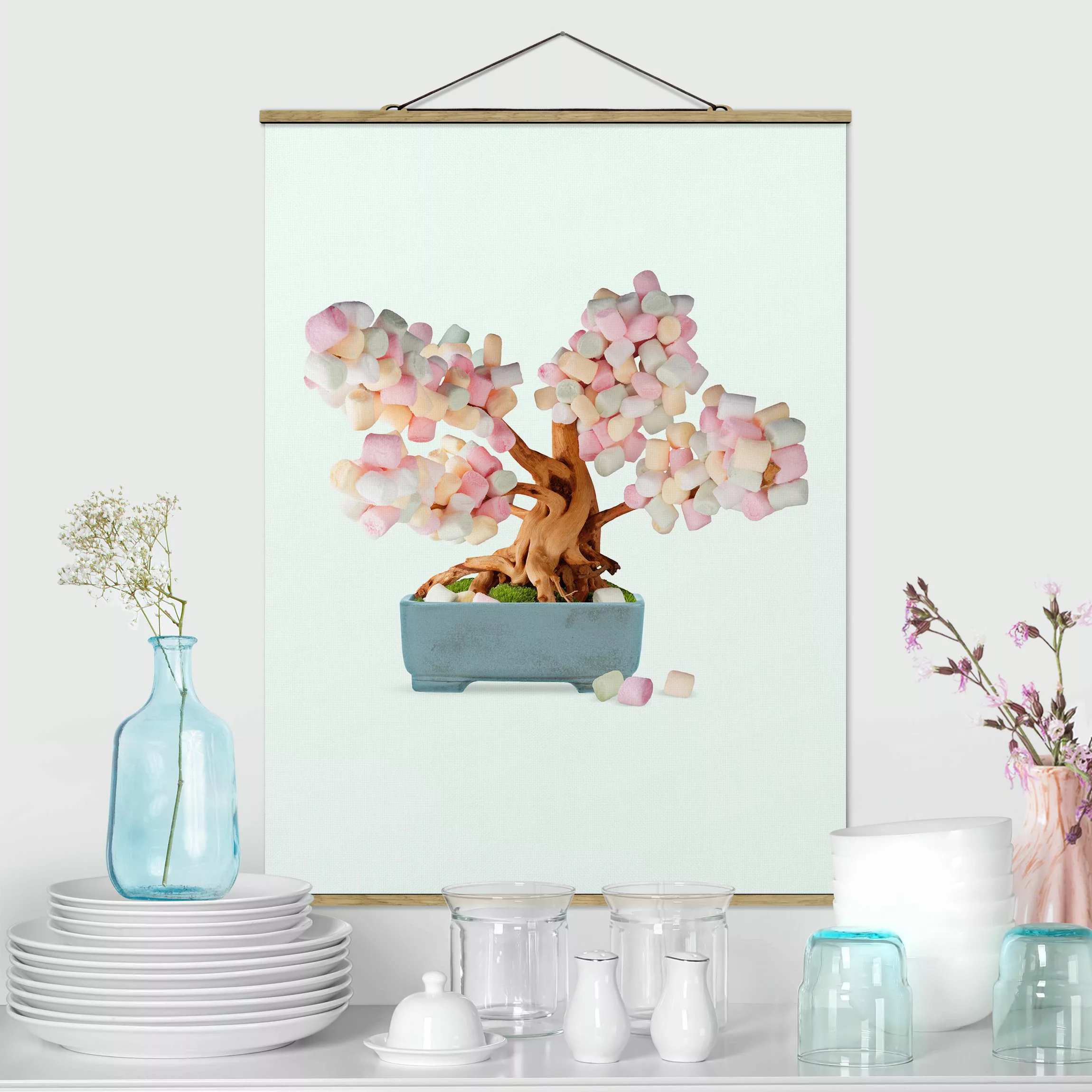 Stoffbild Blumen mit Posterleisten - Hochformat Bonsai mit Marshmallows günstig online kaufen