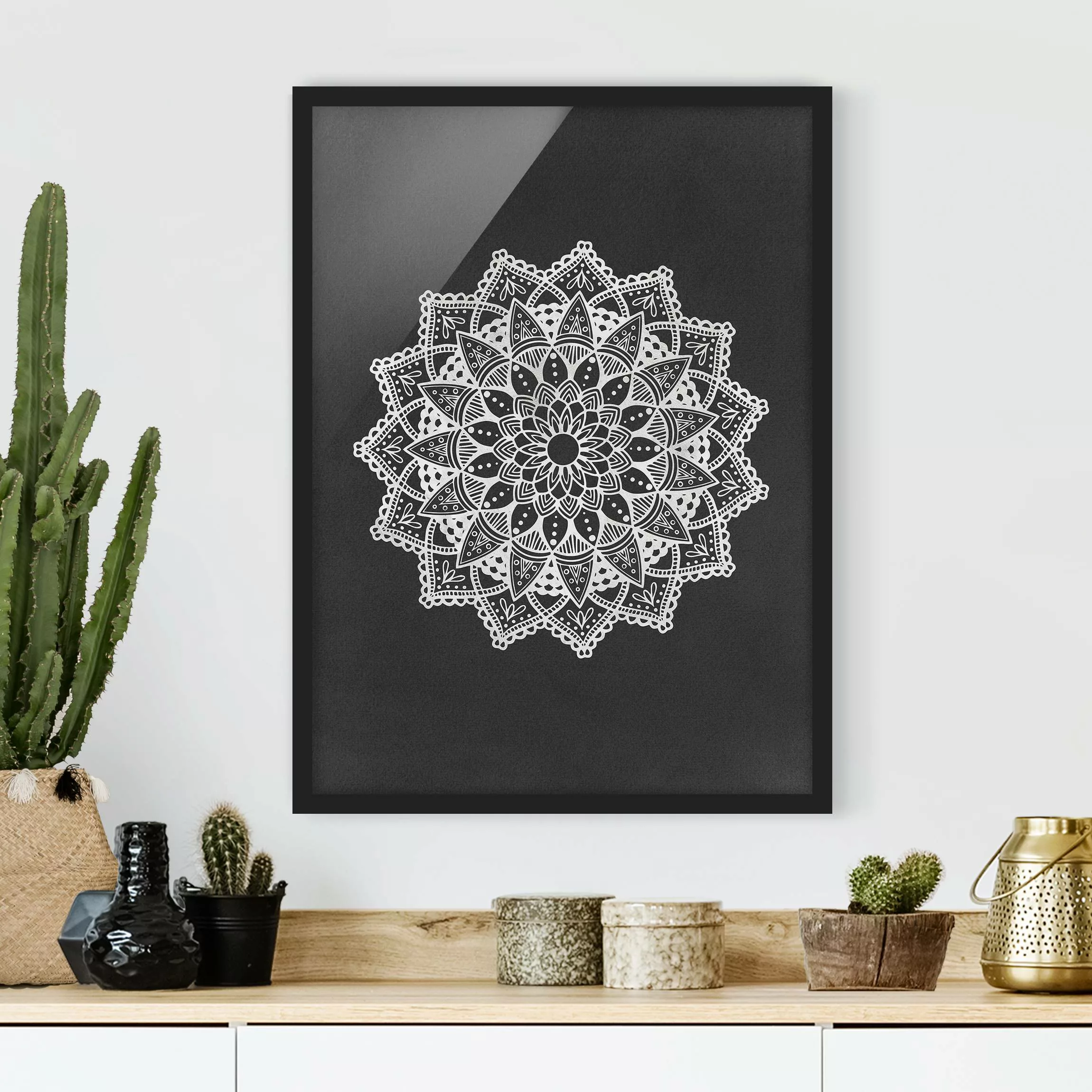 Bild mit Rahmen Schwarz-Weiß - Hochformat Mandala Illustration Ornament wei günstig online kaufen
