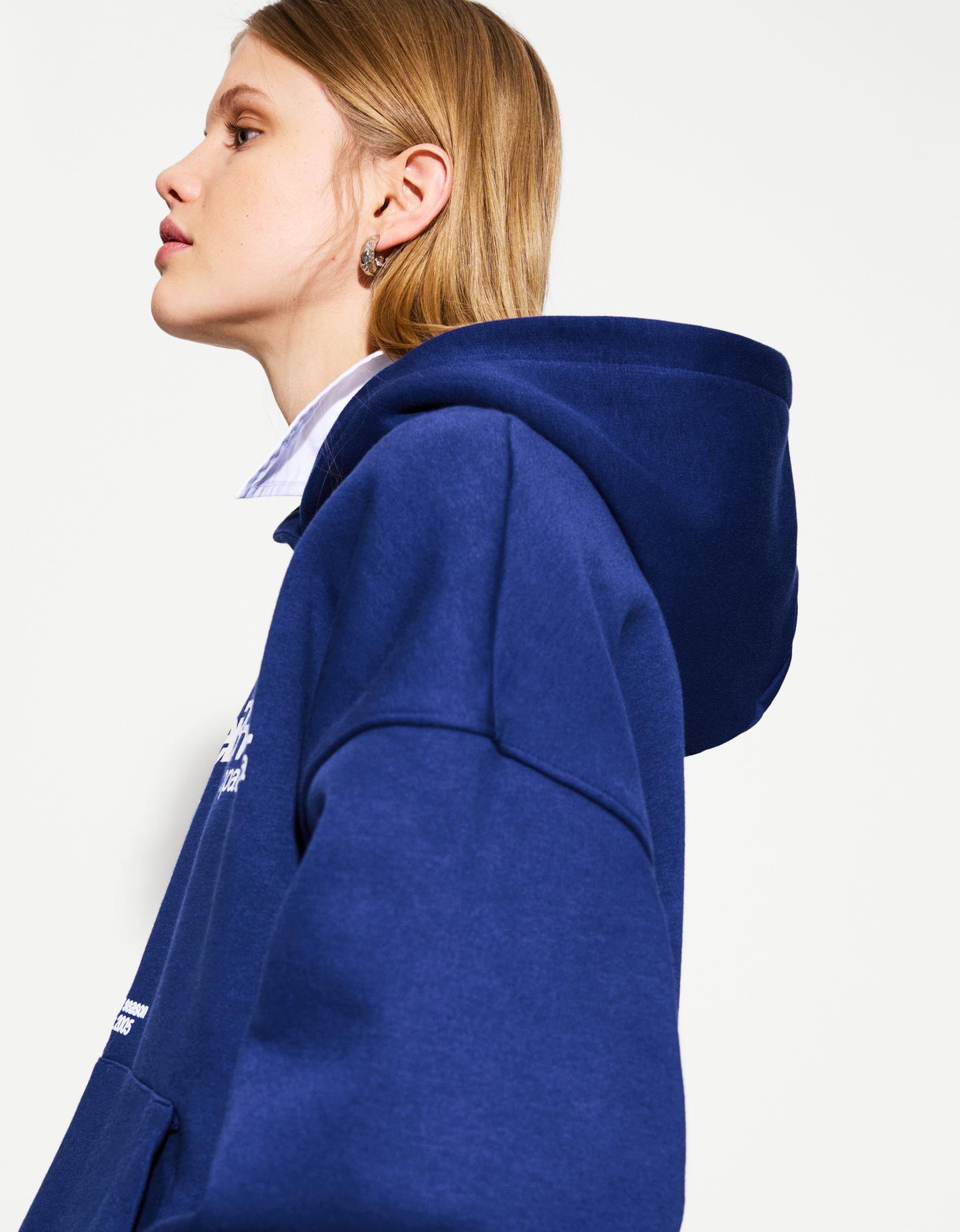 Bershka Hoodie Mit Print Damen M Blau günstig online kaufen