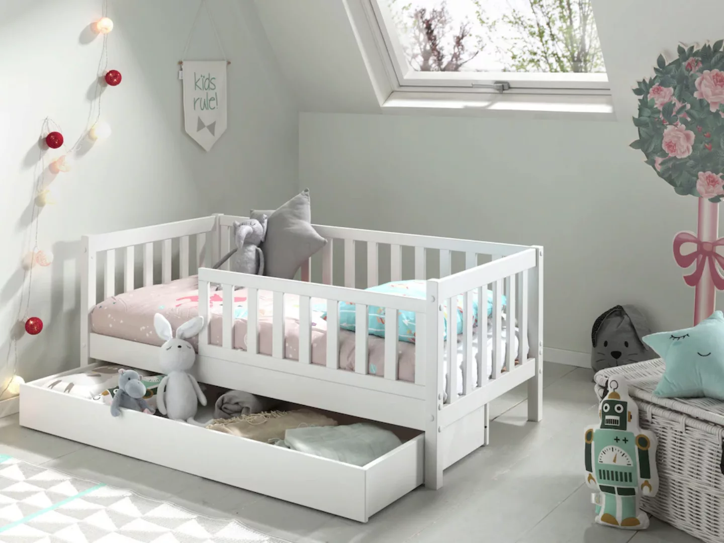 Vipack Kinderbett "Junior", (Made in Europe), mit Rolllattenrost, wahlweise günstig online kaufen