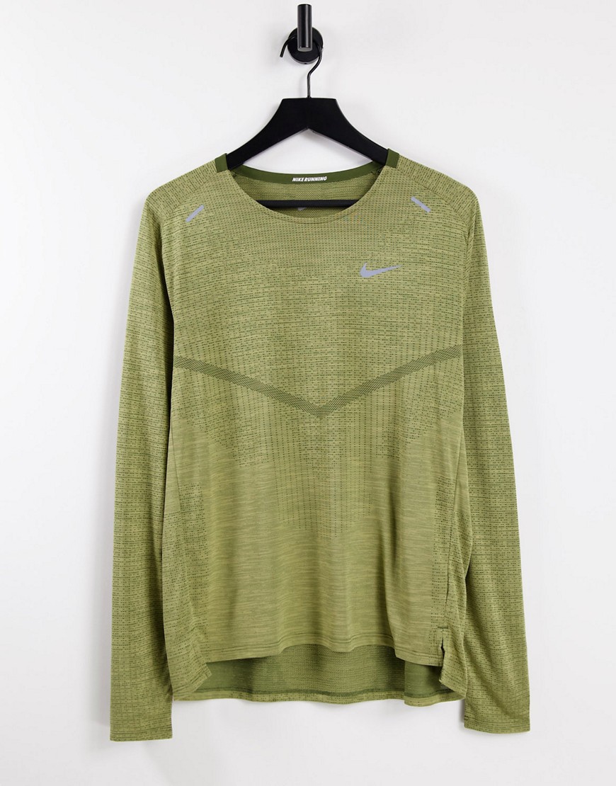 Nike Running – Techknit Ultra Advanced Dri-FIT – Langärmliges Shirt in Khak günstig online kaufen