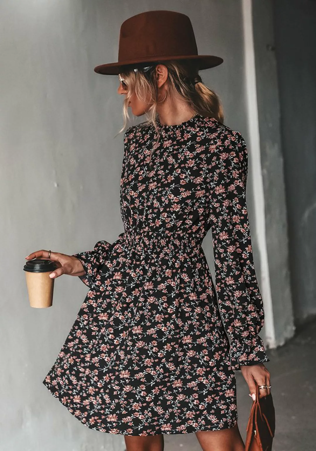 Cupshe Druckkleid Ditsy Blumendruck Mini-Kleid in A-Form Rundhalsausschnitt günstig online kaufen