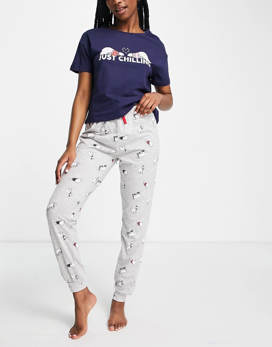 New Look – Pyjama mit Jogginghose und Eisbären-Motiv in Blau günstig online kaufen