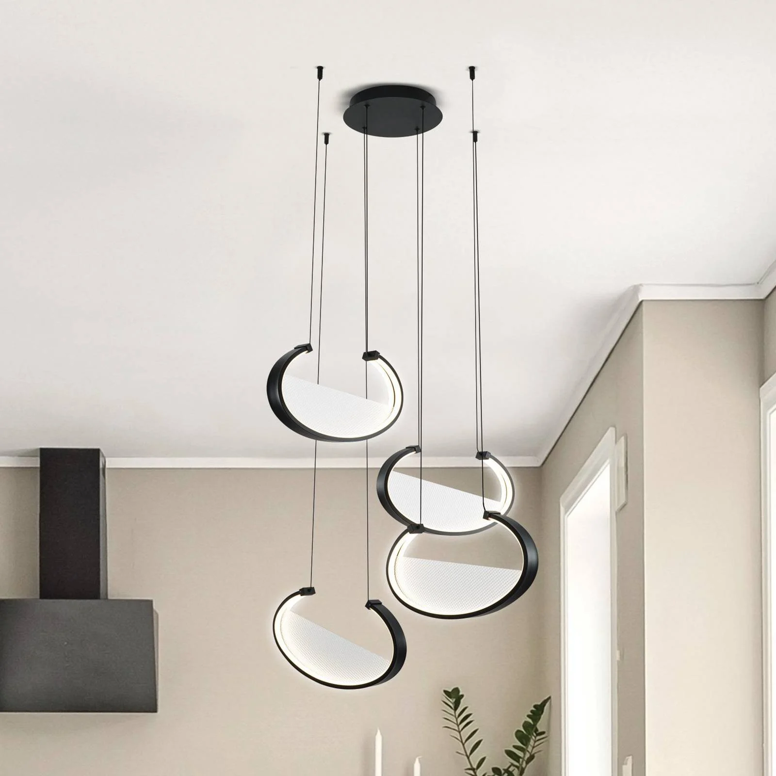 LED-Hängelampe Adele, Ø 75 cm, schwarz, Metall, 4-flg. günstig online kaufen