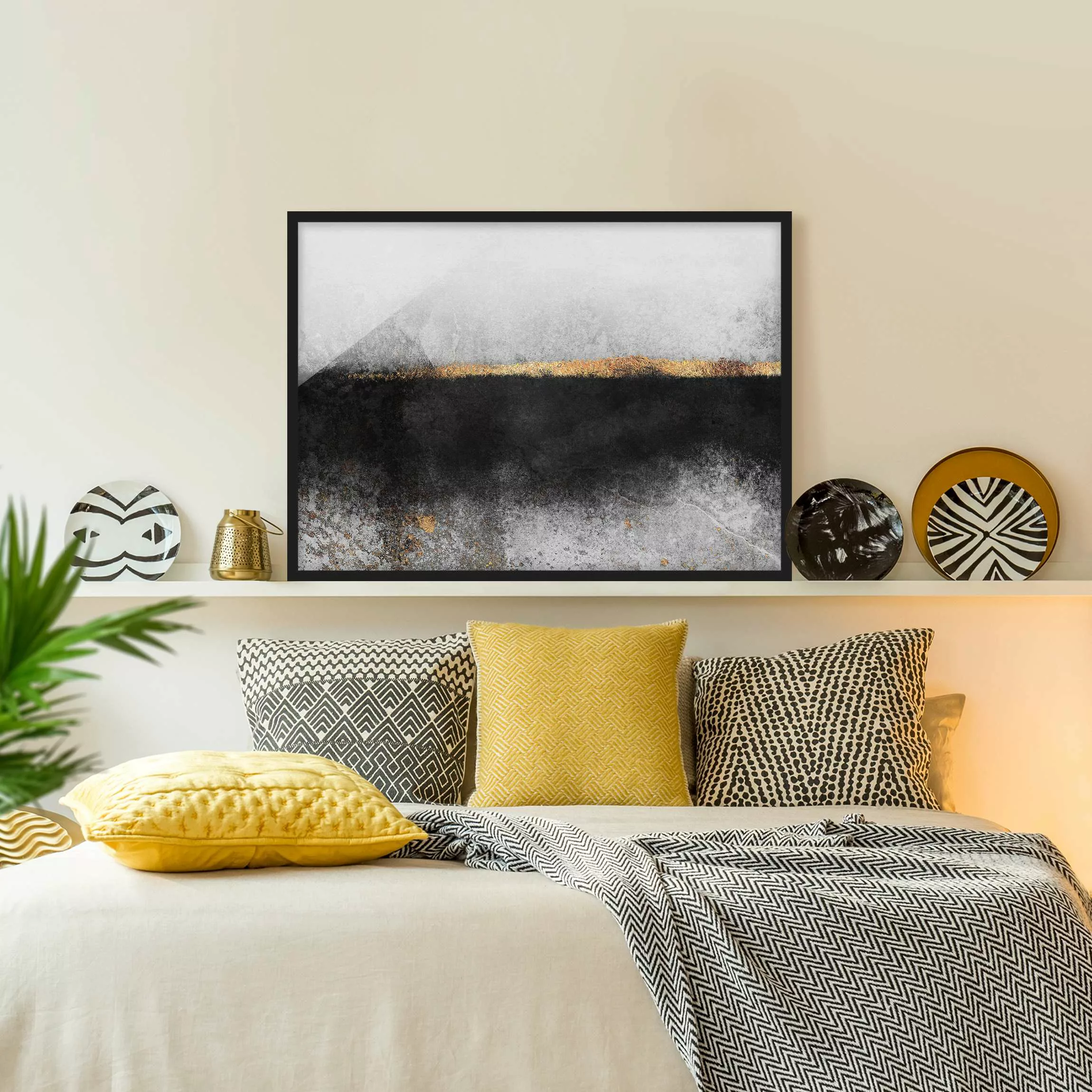 Bild mit Rahmen Abstrakt - Querformat Abstrakter Goldener Horizont Schwarz günstig online kaufen