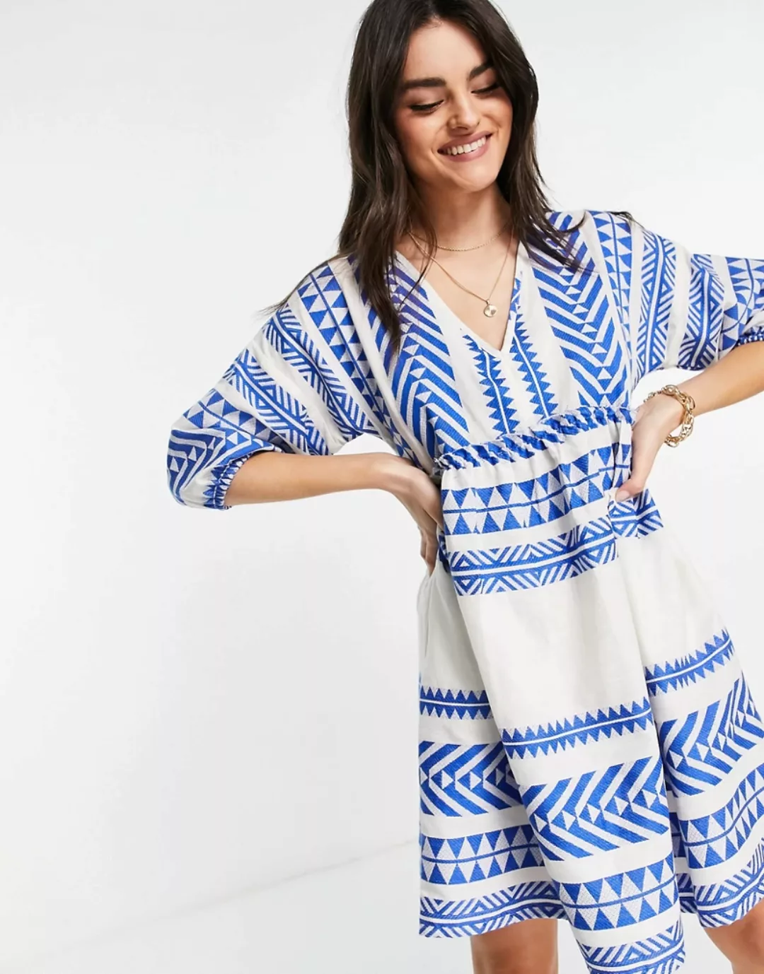 Accessorize – Mini-Hängerkleid für den Strand mit Muster in Weiß und Blau-M günstig online kaufen