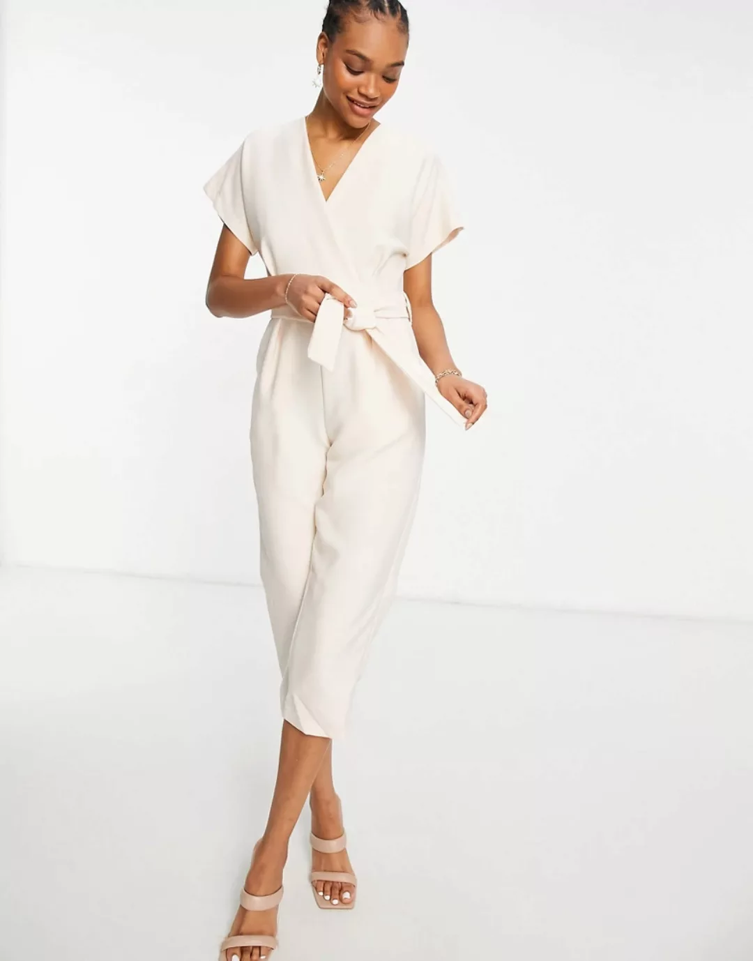 Closet London – Jumpsuit mit Kimonoärmeln und gewickelter Taille in Beige-N günstig online kaufen