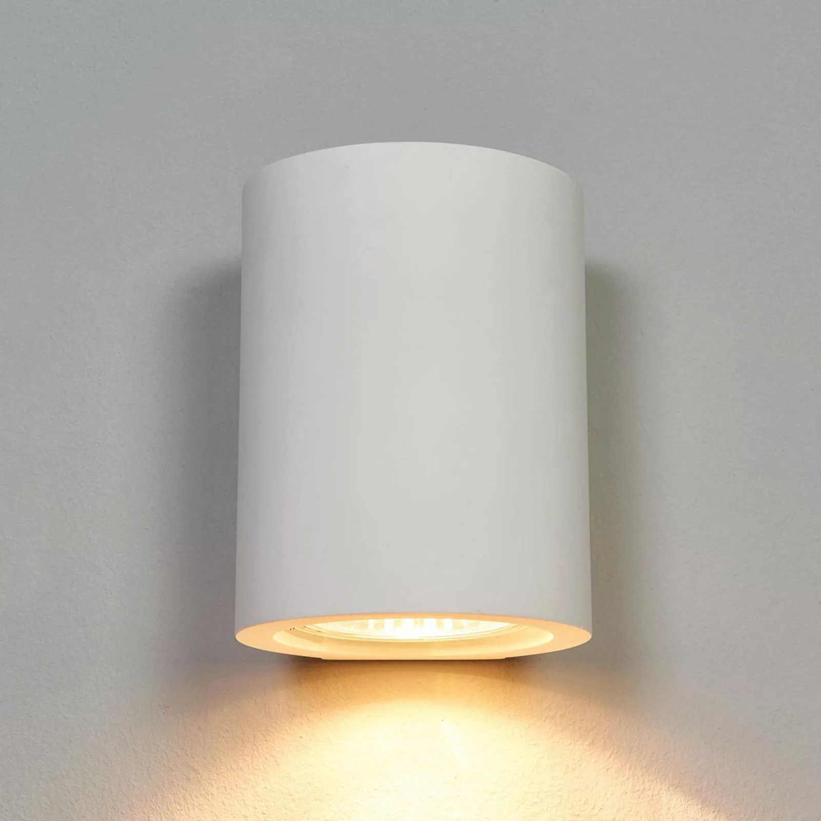 Weiße GU10-Wandlampe Miroslaw aus Gips günstig online kaufen