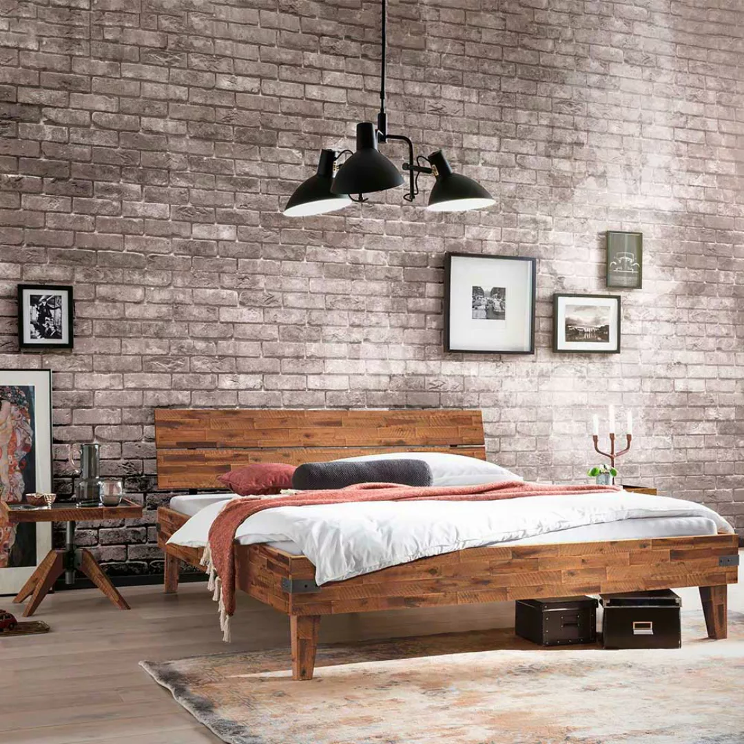 Bett aus Akazie Massivholz Industry und Loft Stil günstig online kaufen