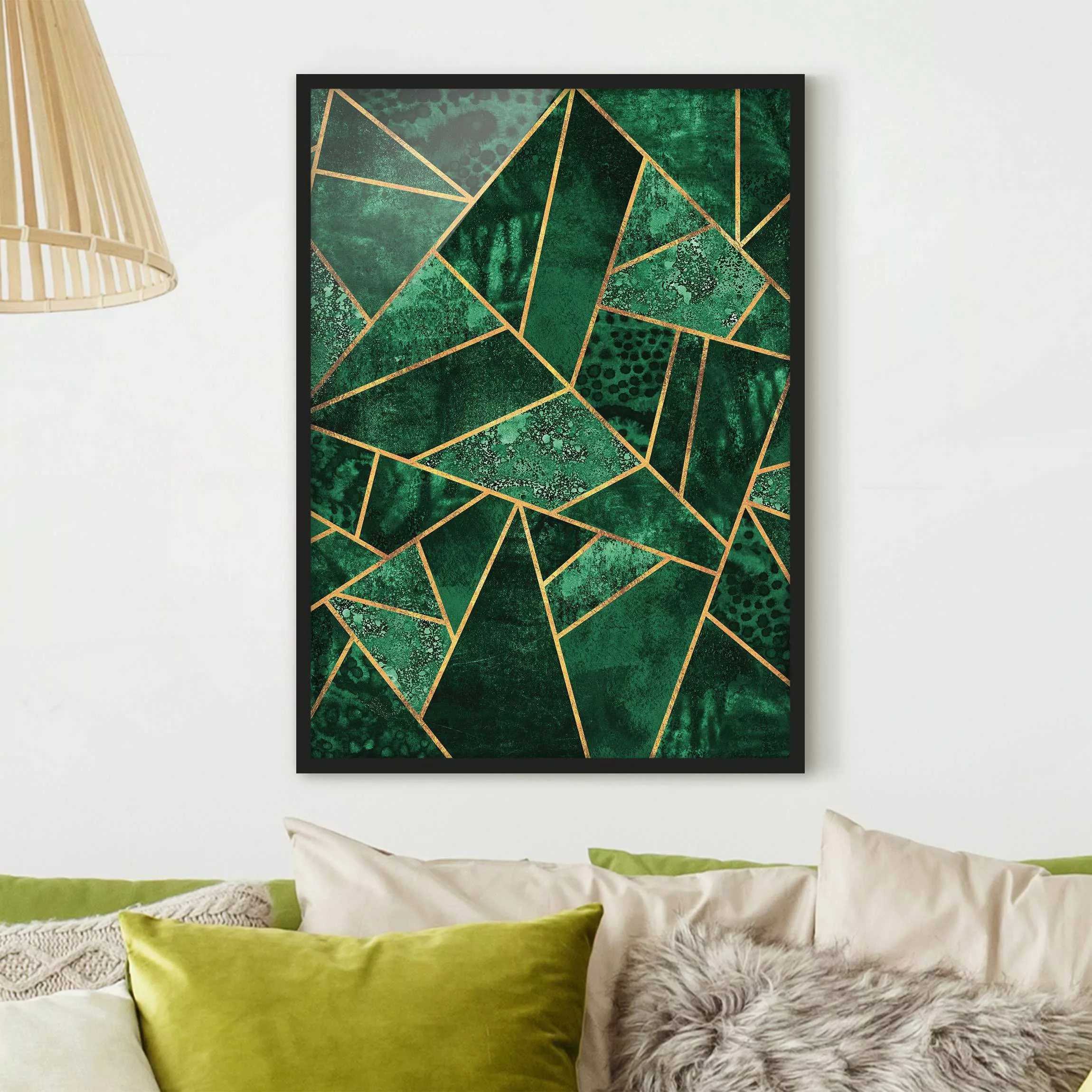 Bild mit Rahmen Abstrakt - Hochformat Dunkler Smaragd mit Gold günstig online kaufen