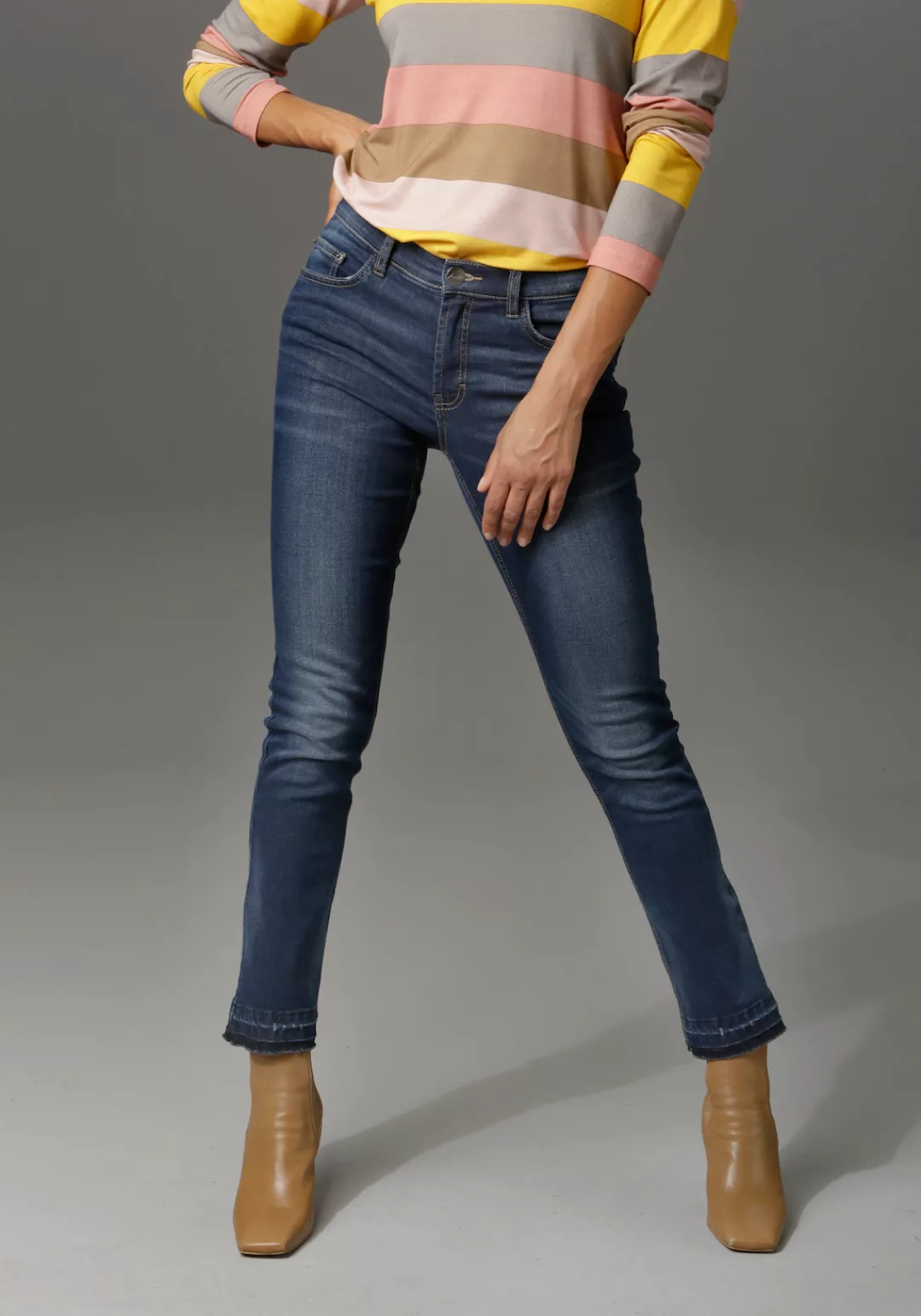 Aniston CASUAL Bootcut-Jeans regular waist günstig online kaufen