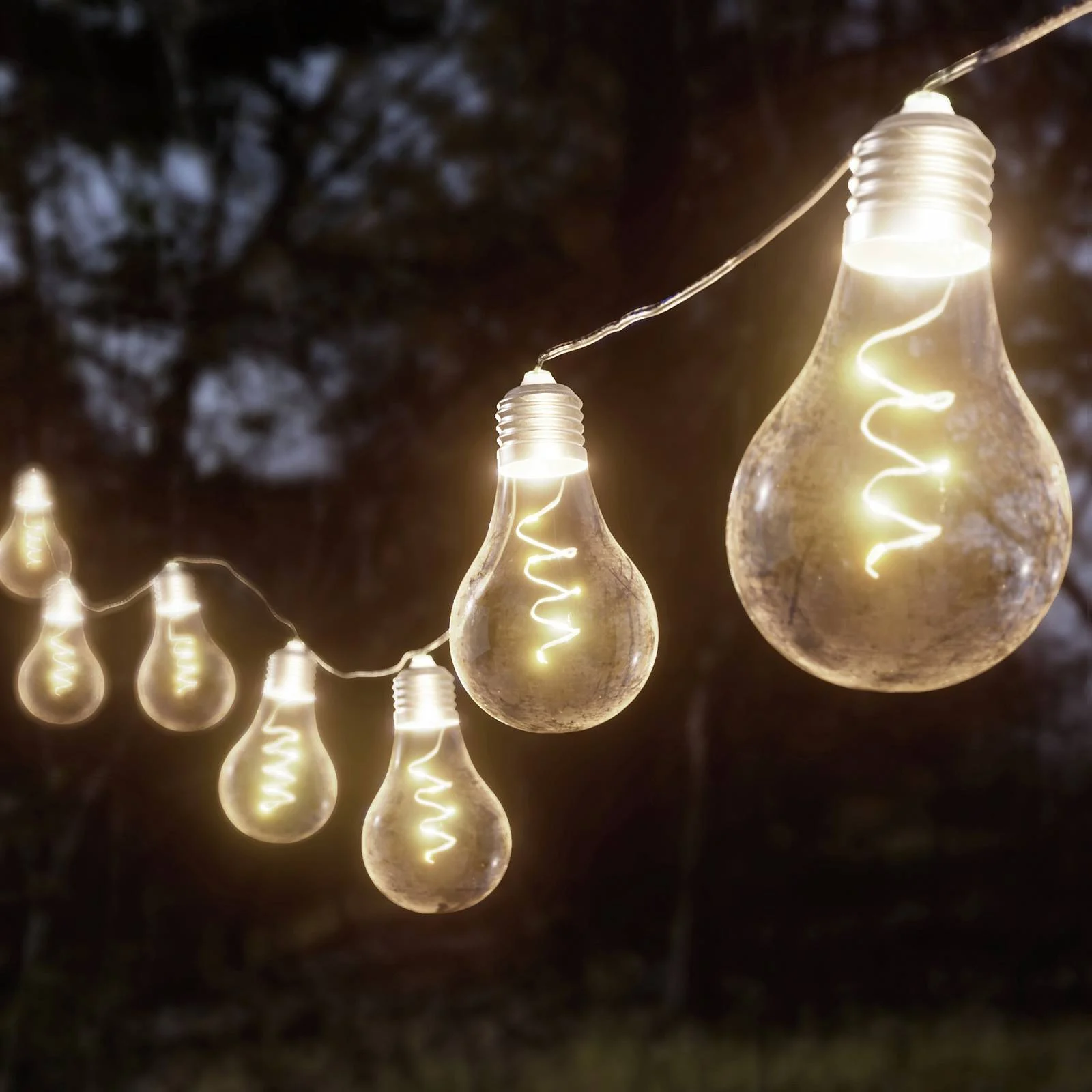 Lindby Lampini LED-Solar-Lichterkette günstig online kaufen
