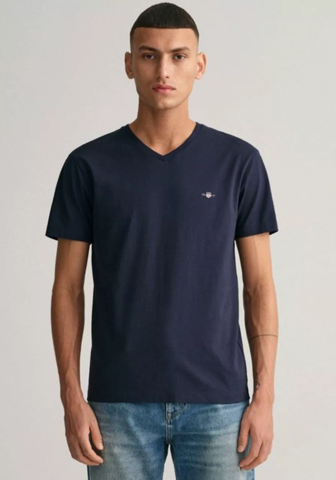 Gant T-Shirt "SLIM SHIELD SS T-SHIRT", mit Logostickerei auf der Brust günstig online kaufen