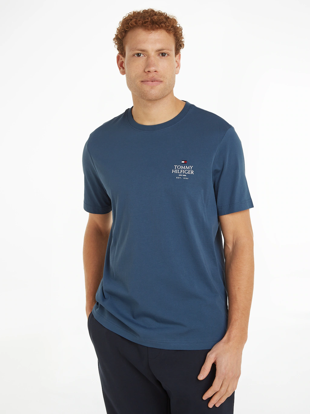 Tommy Hilfiger T-Shirt HILFIGER STACK TEE Mit Markenprint günstig online kaufen