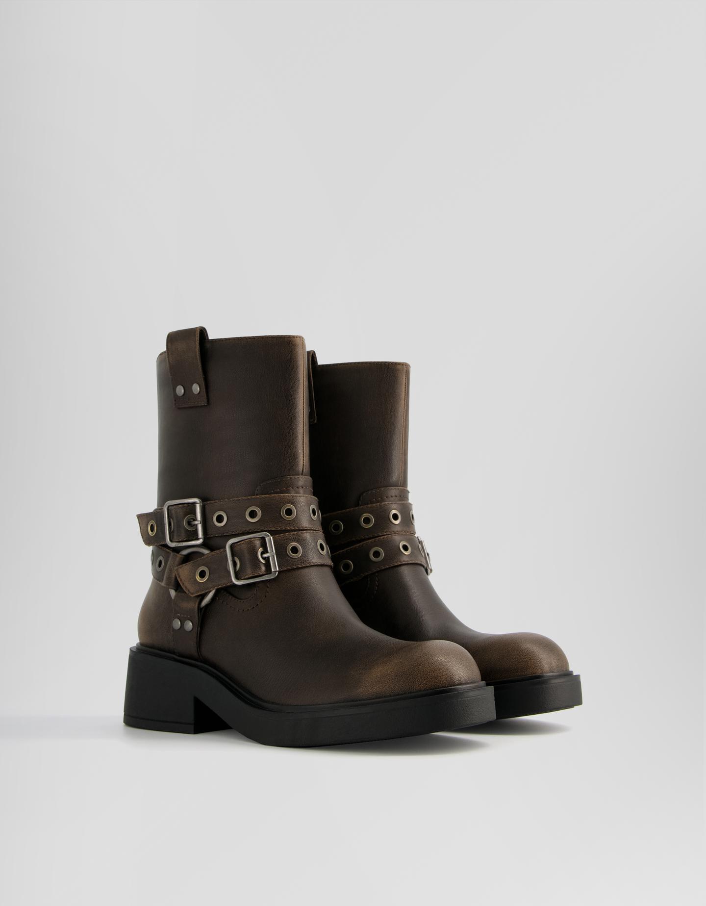 Bershka Stiefeletten Im Bikerlook Mit Zierschnallen Damen 41 Braun günstig online kaufen