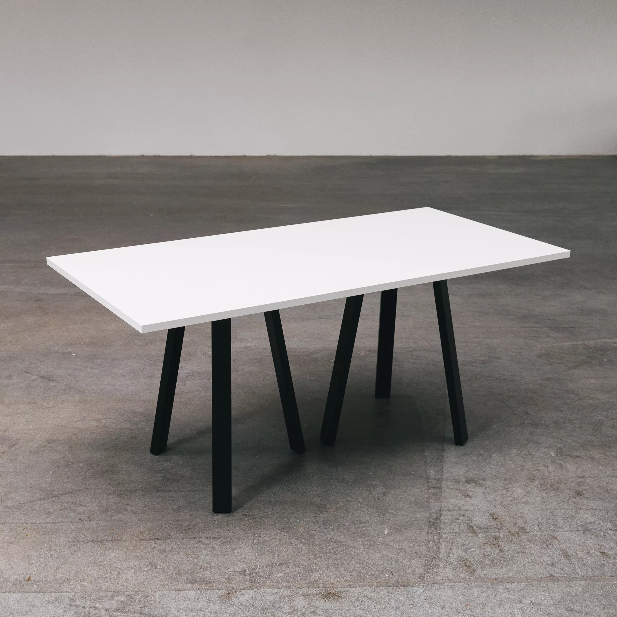 Tisch Dreibein lang, Metallgestell schwarz günstig online kaufen