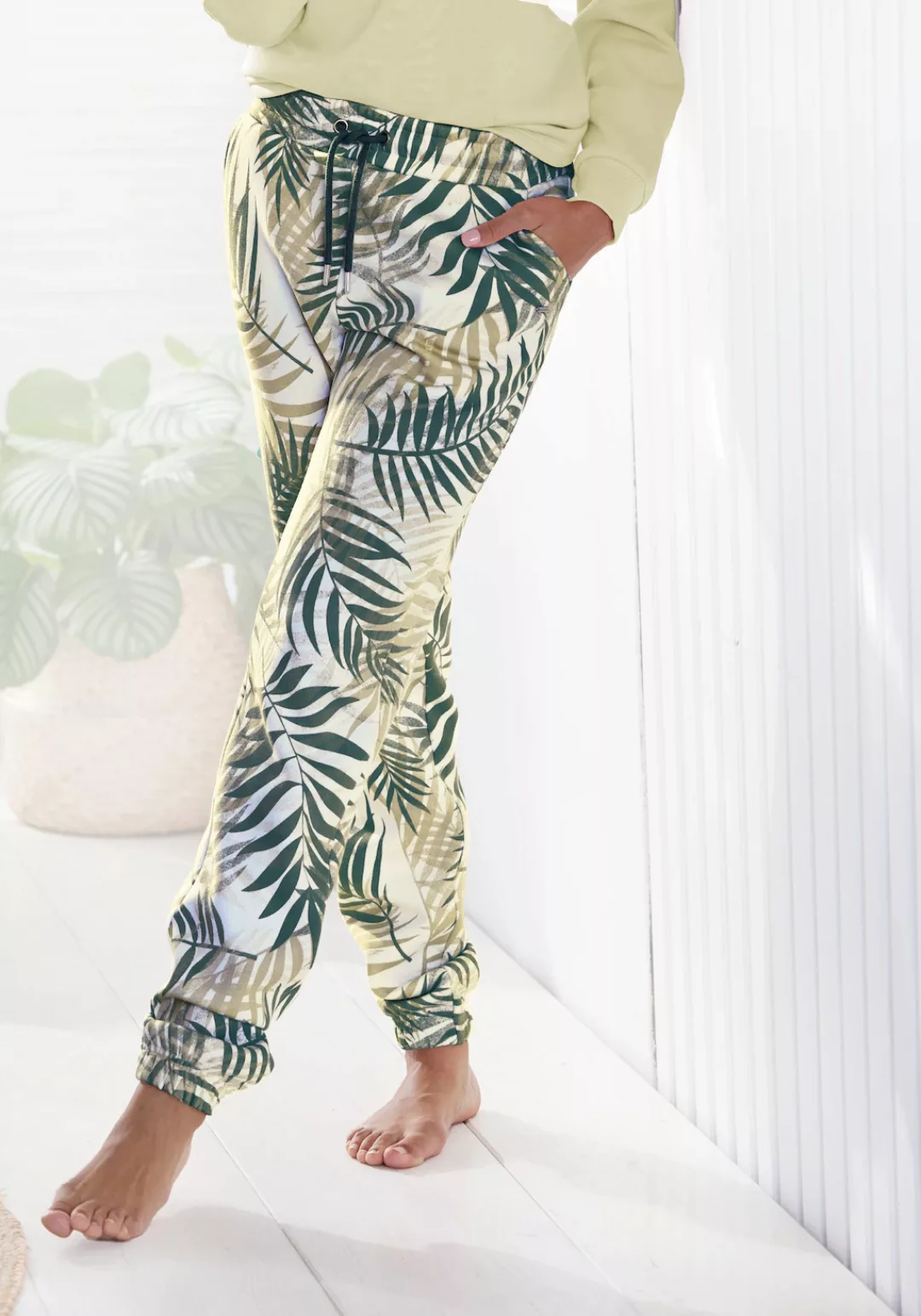 LASCANA Sweatpants "-Loungehose", (1 tlg.), mit Allover-Druck, Loungewear günstig online kaufen