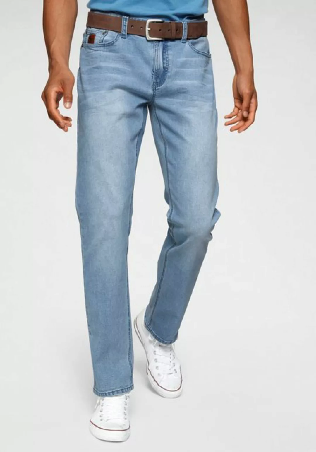 Bruno Banani Straight-Jeans Hutch gerade Beinform, mit Destroyed-Effekten, günstig online kaufen