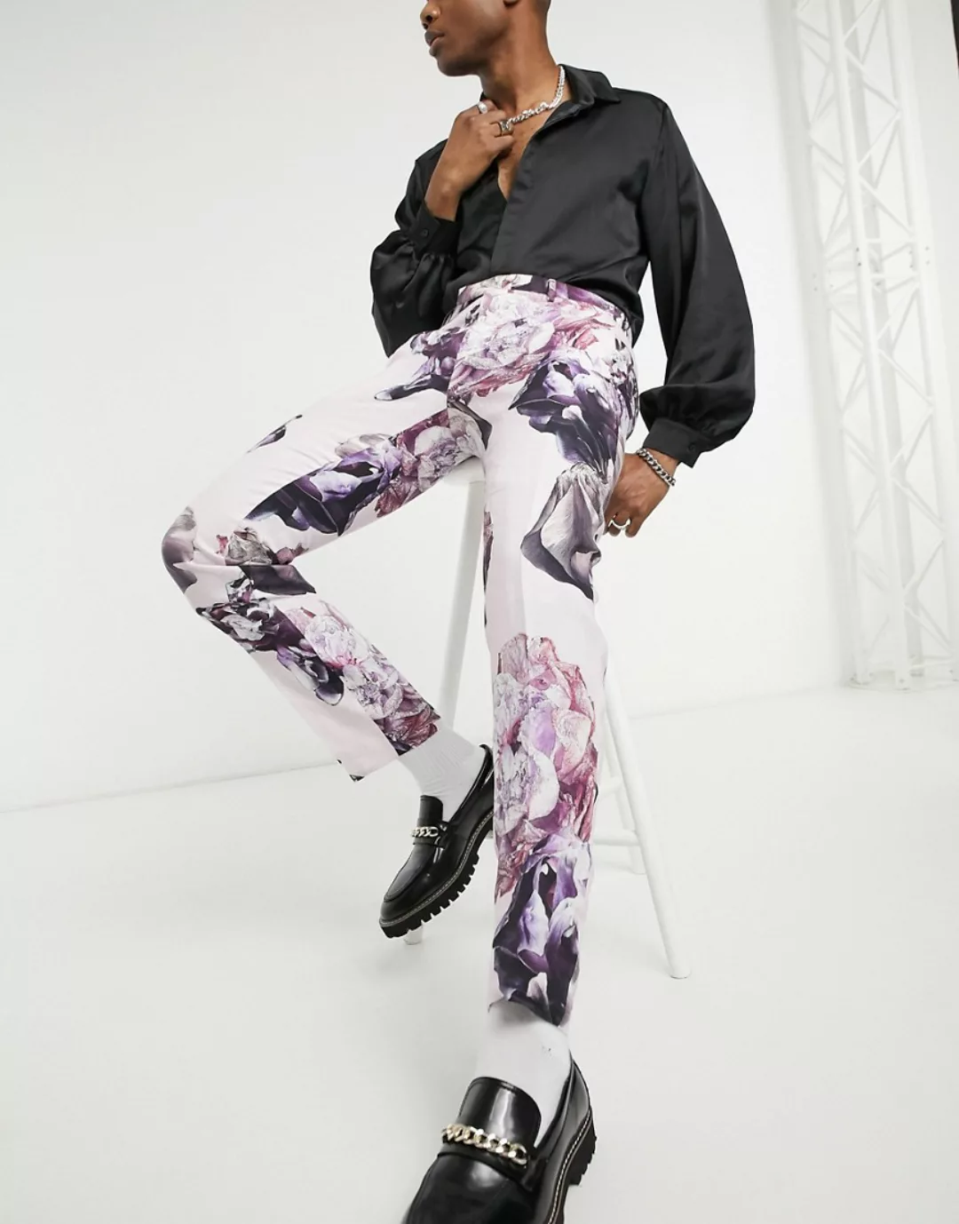 Twisted Tailor – Schmale Anzughose aus Leinen in Staubrosa mit Blumenmuster günstig online kaufen