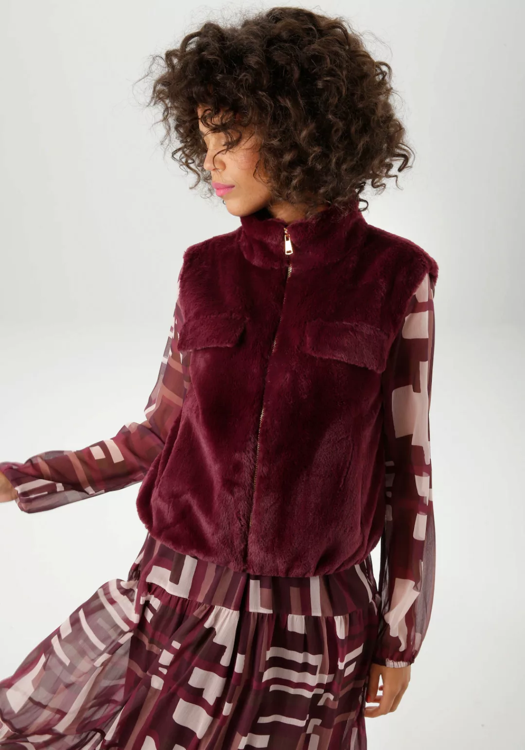 Aniston CASUAL Plüschweste, in trendiger Farbpalette - NEUE KOLLEKTION günstig online kaufen