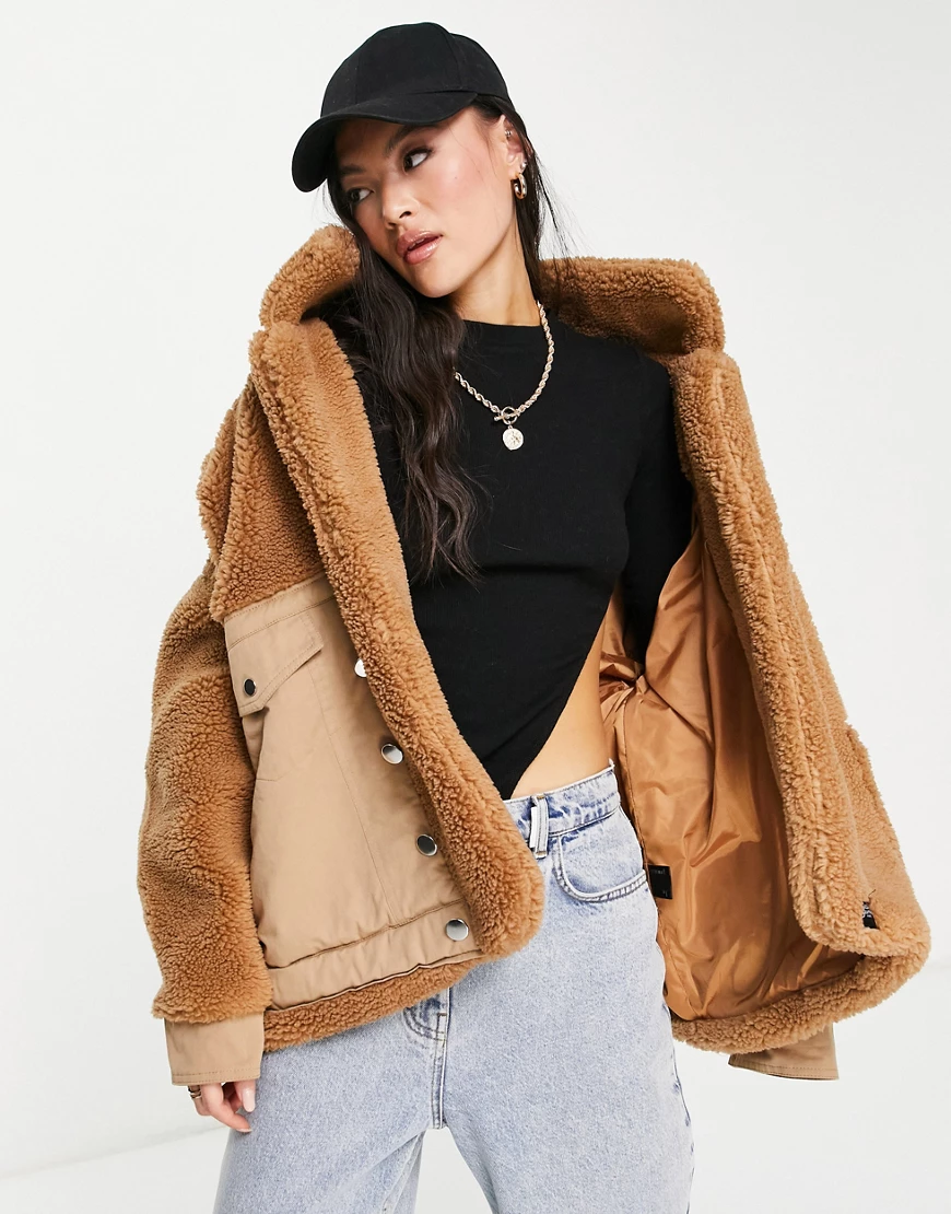 Sixth June – Oversized-Jacke aus Sherpa-Fleece mit Taschen in Kontrastfarbe günstig online kaufen