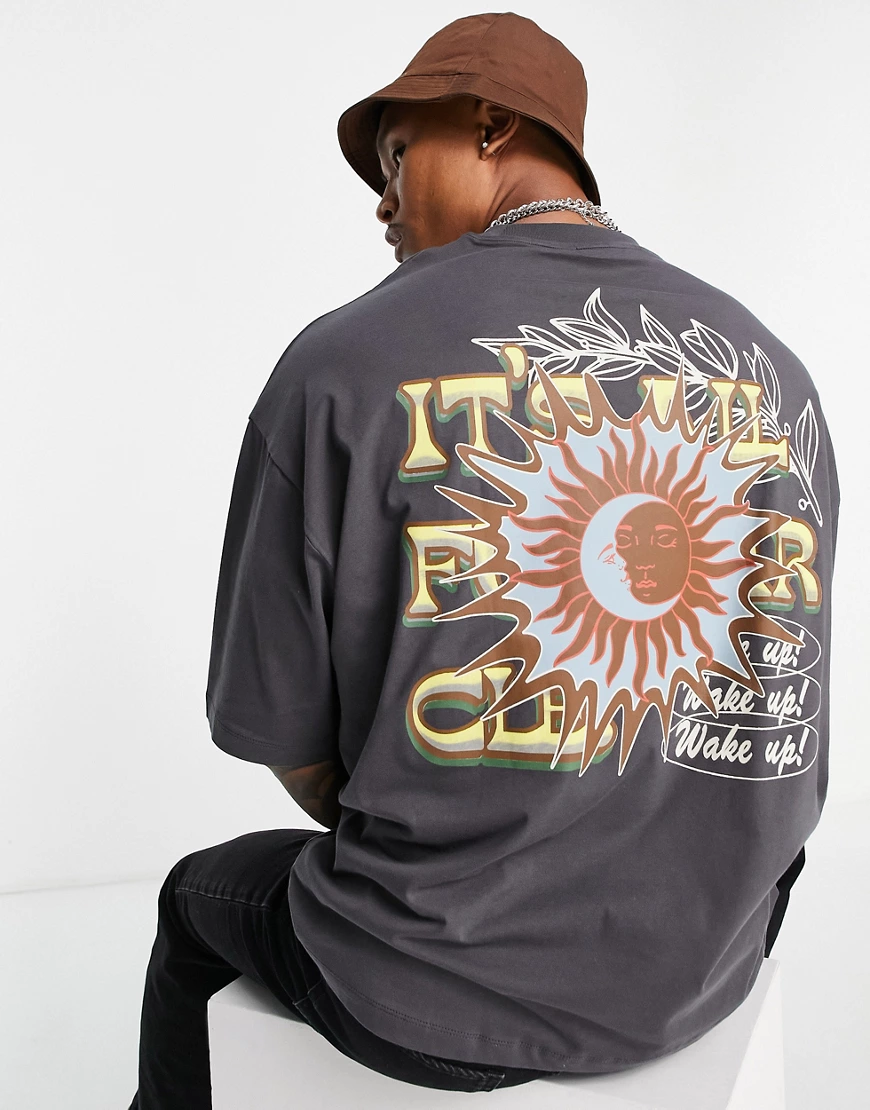 ASOS DESIGN – Oversize-T-Shirt in Dunkelgrau mit Himmelskörper-Print vorne günstig online kaufen