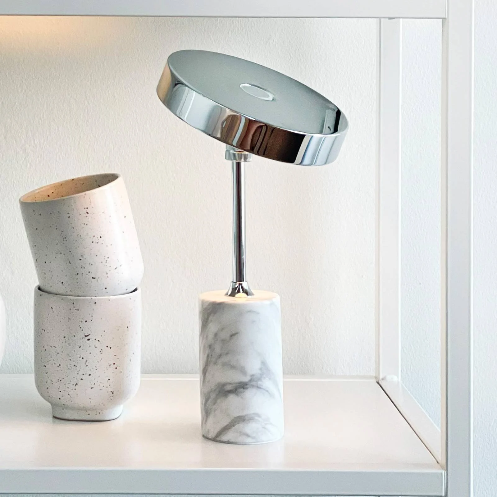 Dyberg Larsen LED-Akku-Tischlampe Starlight, chrom/weiß günstig online kaufen