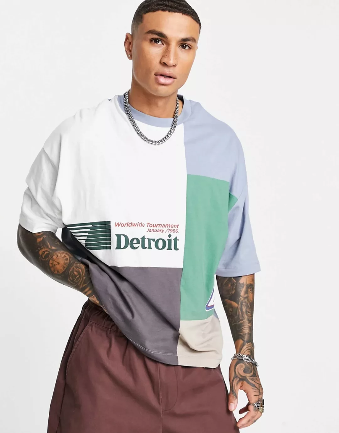 ASOS DESIGN – Oversized-T-Shirt in Beige und Braun im Blockfarbendesign mit günstig online kaufen