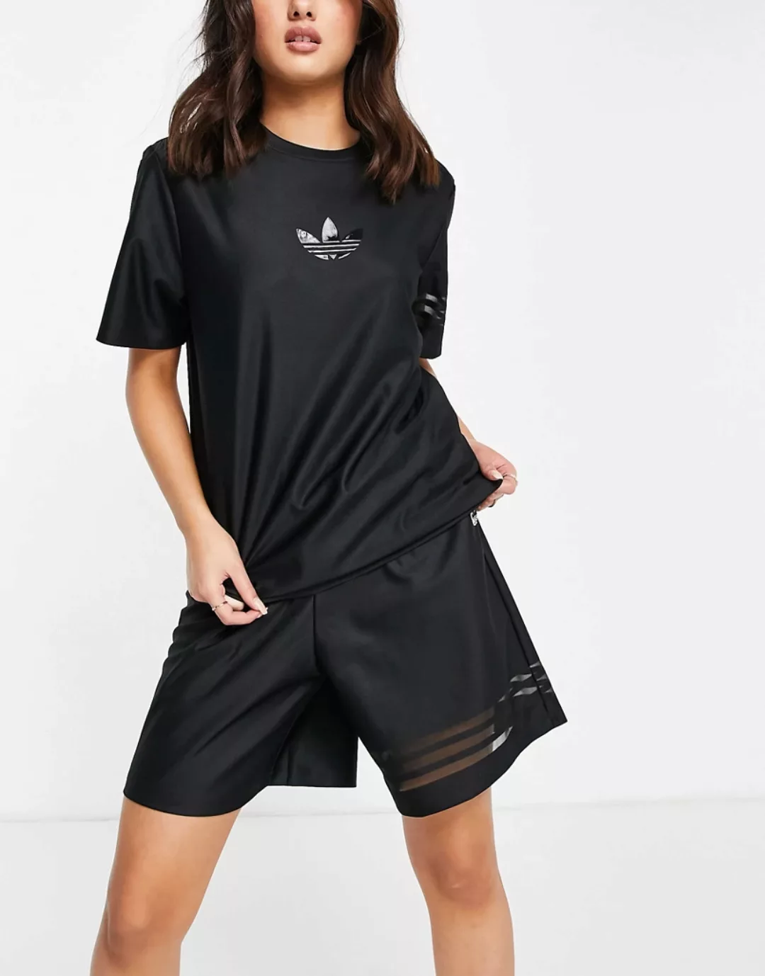 adidas Originals – Bellista – Schwarzes Oversize-T-Shirt mit Logo günstig online kaufen