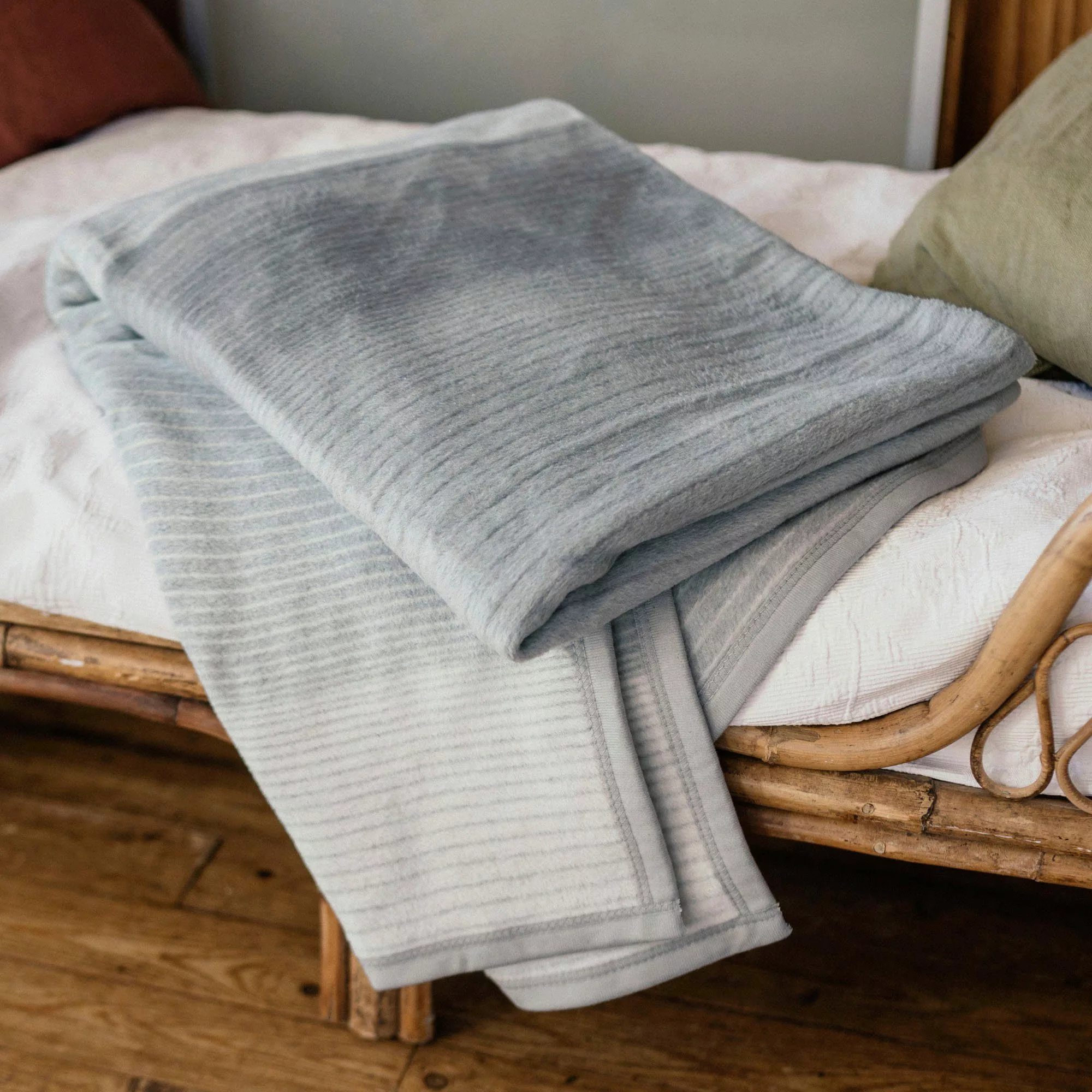 Wohndecke Sorrento Jacquard, IBENA, sanfter Farbverlauf, günstig online kaufen