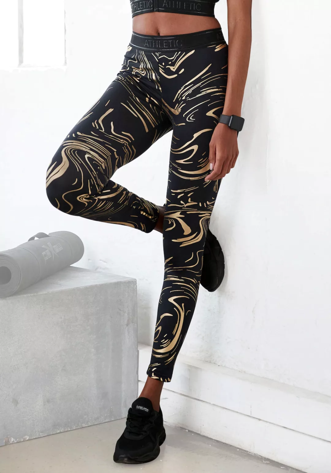 LASCANA ACTIVE Funktionsleggings, Sportleggings mit glänzendem Print und 3D günstig online kaufen