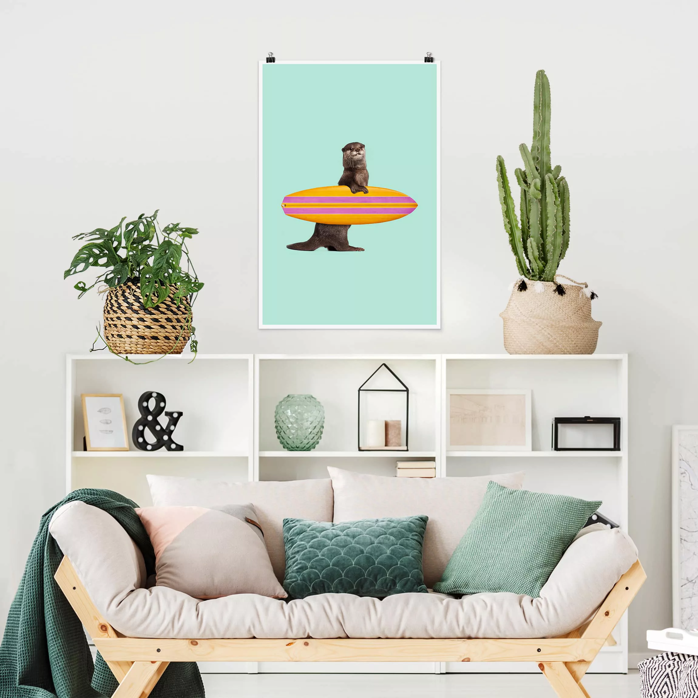 Poster Kunstdruck - Hochformat Otter mit Surfbrett günstig online kaufen