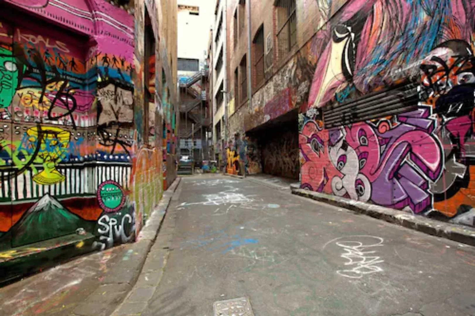 Papermoon Fototapete »Graffiti-Gasse« günstig online kaufen
