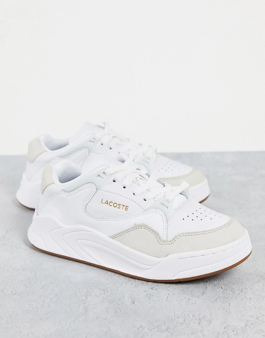 Lacoste – Court Slam 319 – Weiße Sneaker mit dicker Sohle aus Wildleder-Mis günstig online kaufen