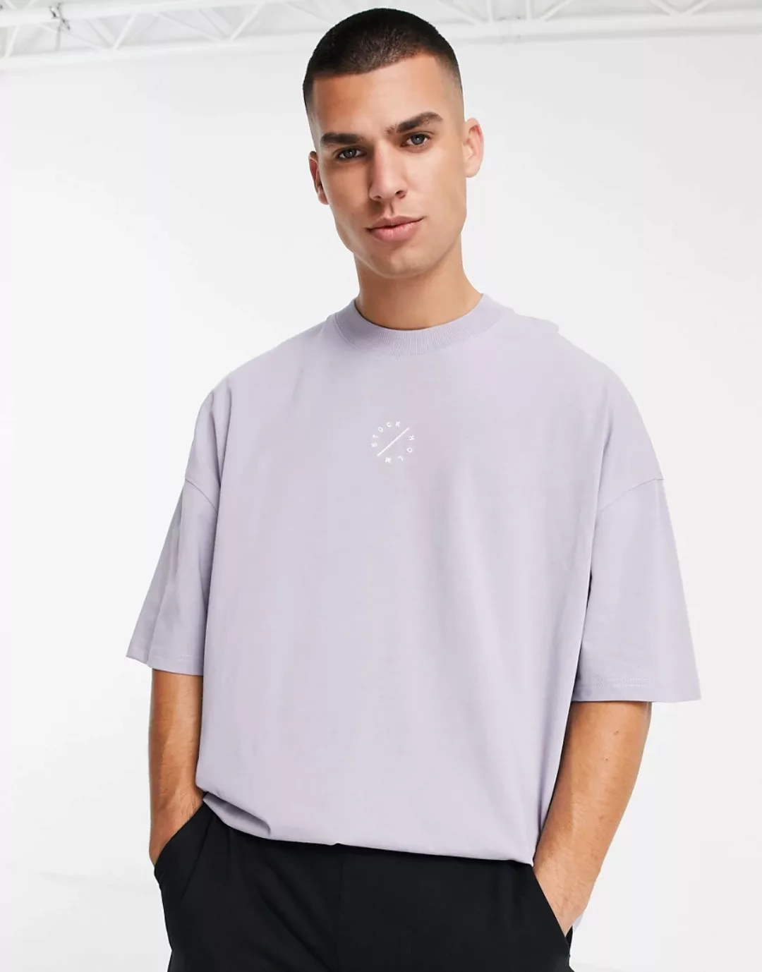Topman – Oversized T-Shirt in Grau mit Stockholm-Aufnäher aus Gummi günstig online kaufen