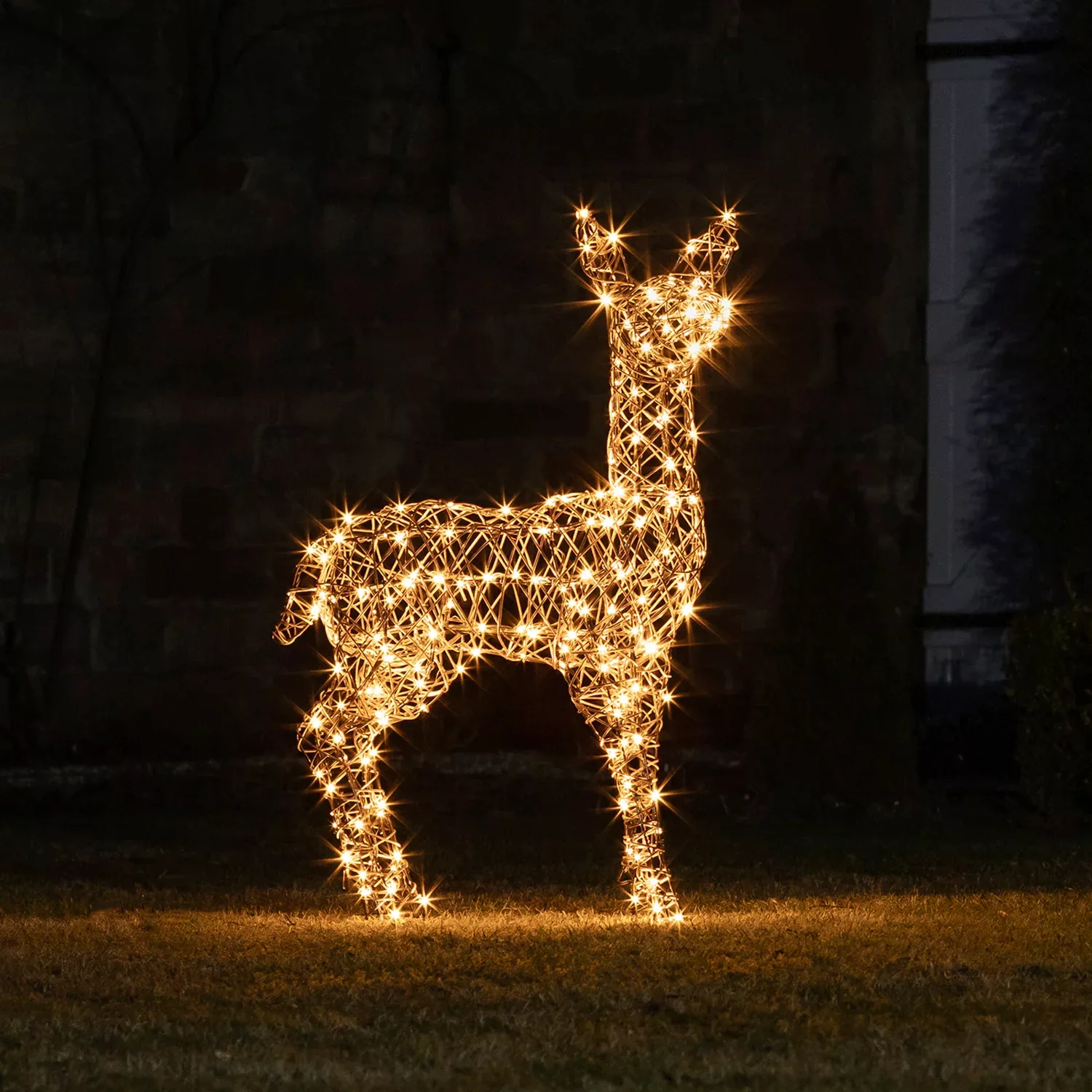 Studley Rattan LED Rentier Mutter Weihnachtsfigur außen günstig online kaufen