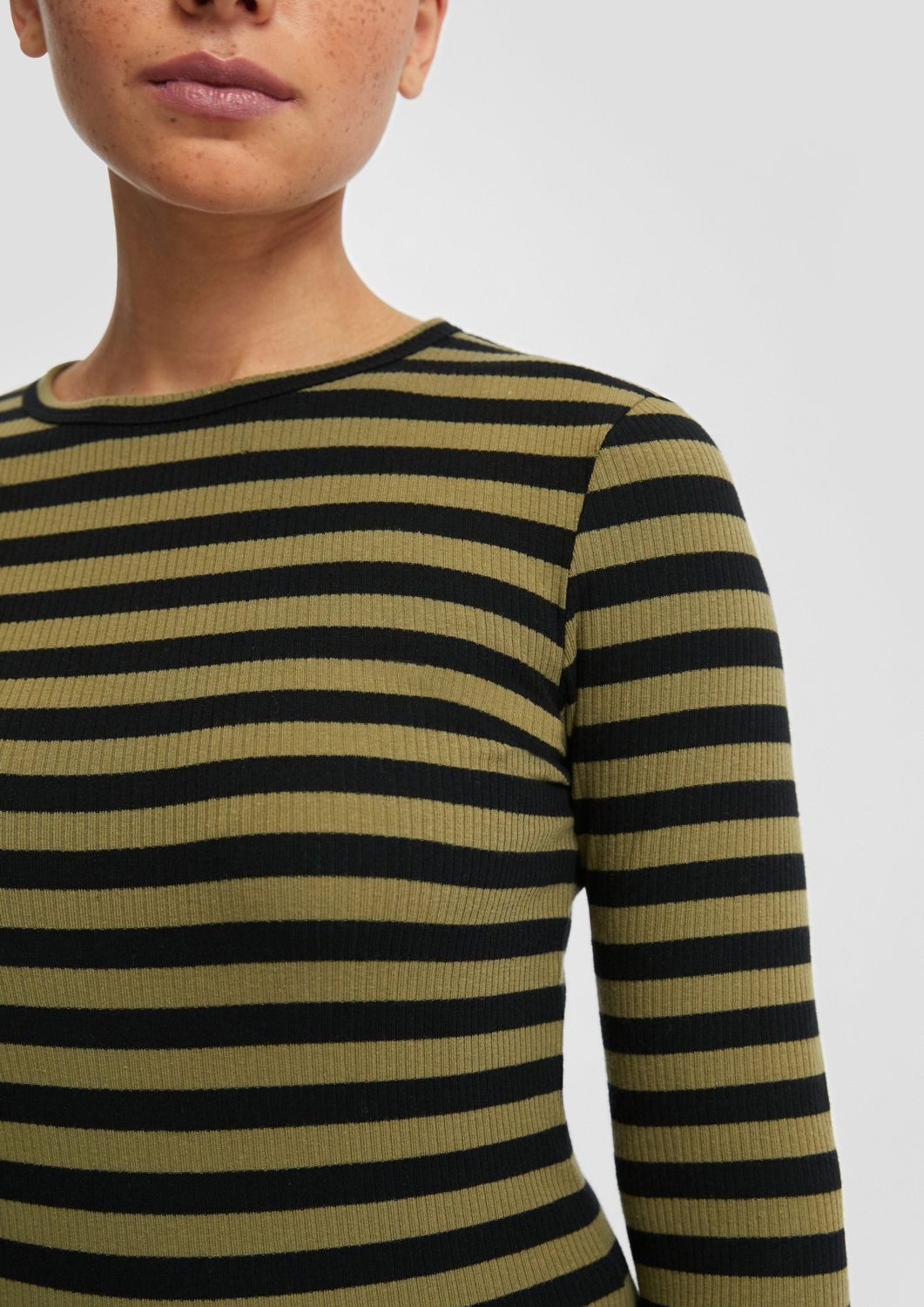 QS Longsleeve Longsleeve gerippt, Slim Fit, günstig online kaufen