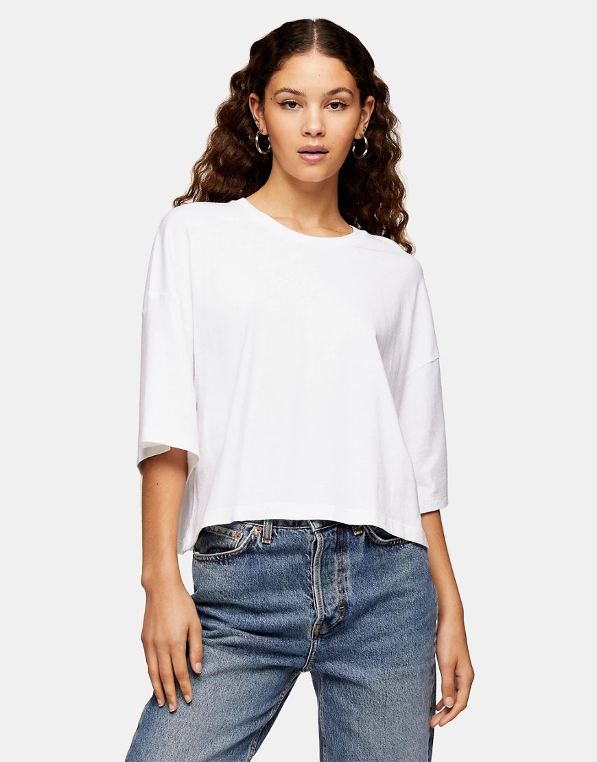 Topshop – Kurzärmliges, kastiges T-Shirt in Weiß günstig online kaufen
