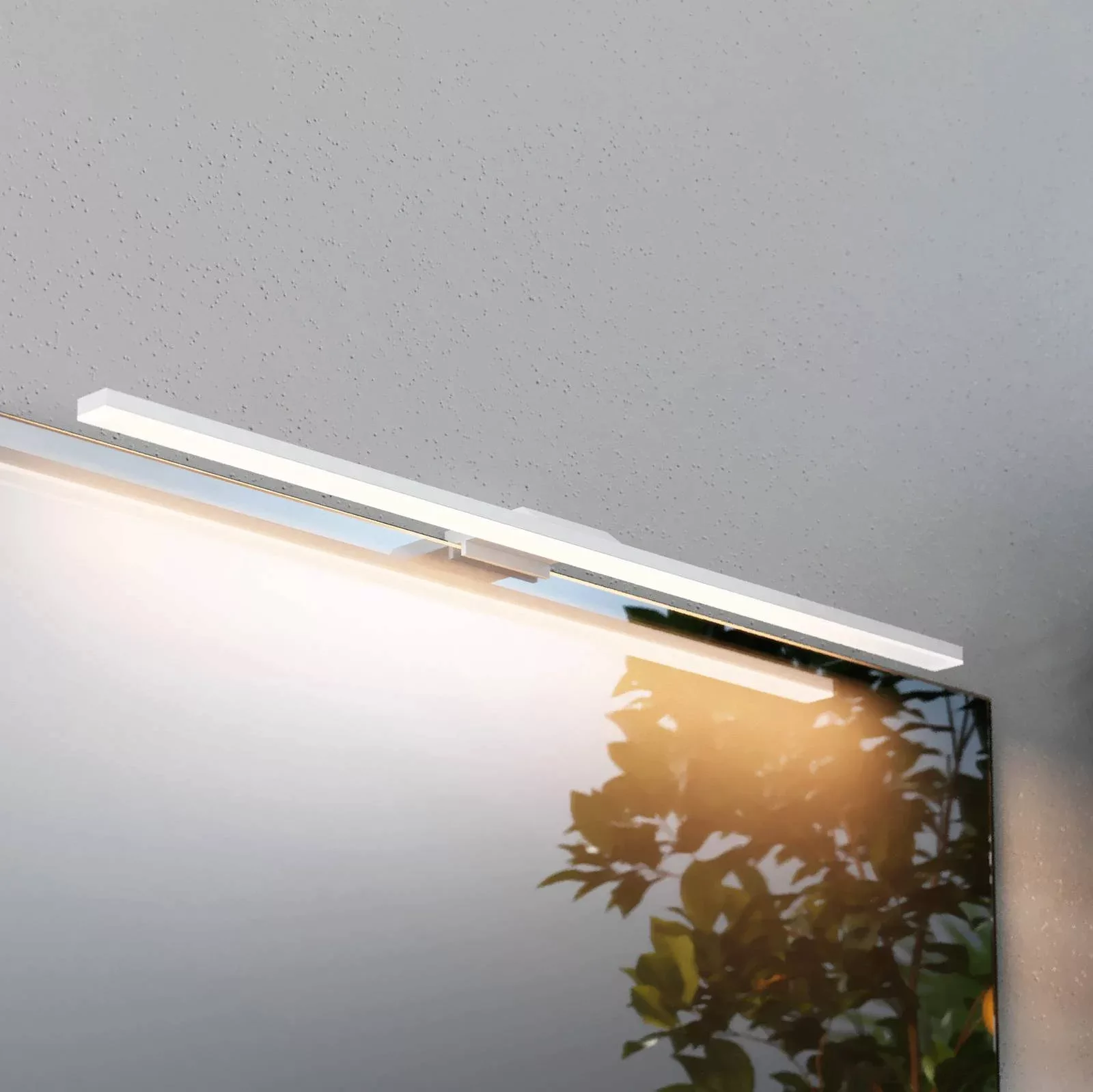 LED-Spiegelleuchte Triga, IP44, weiß, 60cm, 4.000K günstig online kaufen