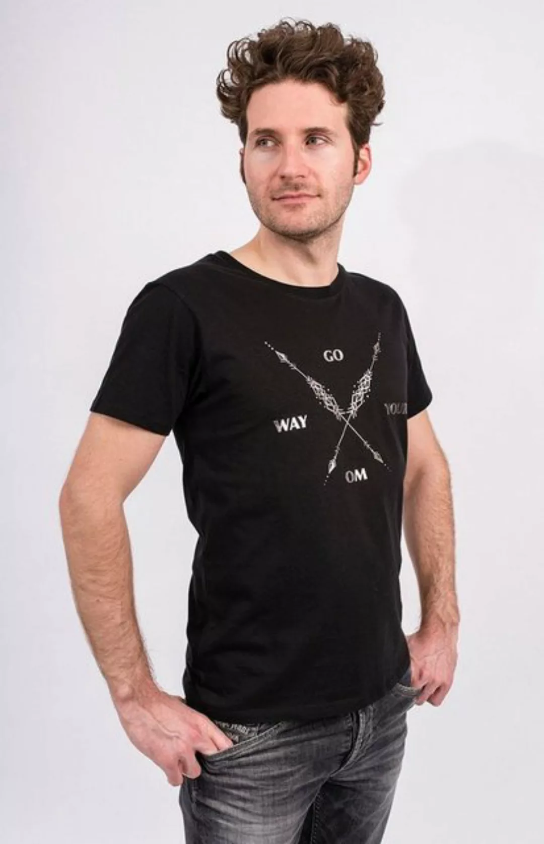 Flying Love Birds Yogashirt Yoga Shirt Arrow Warrior Man (Standard, 1-tlg) günstig online kaufen
