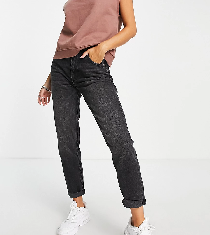 Bershka Tall – Mom-Jeans in verwaschenem Schwarz günstig online kaufen