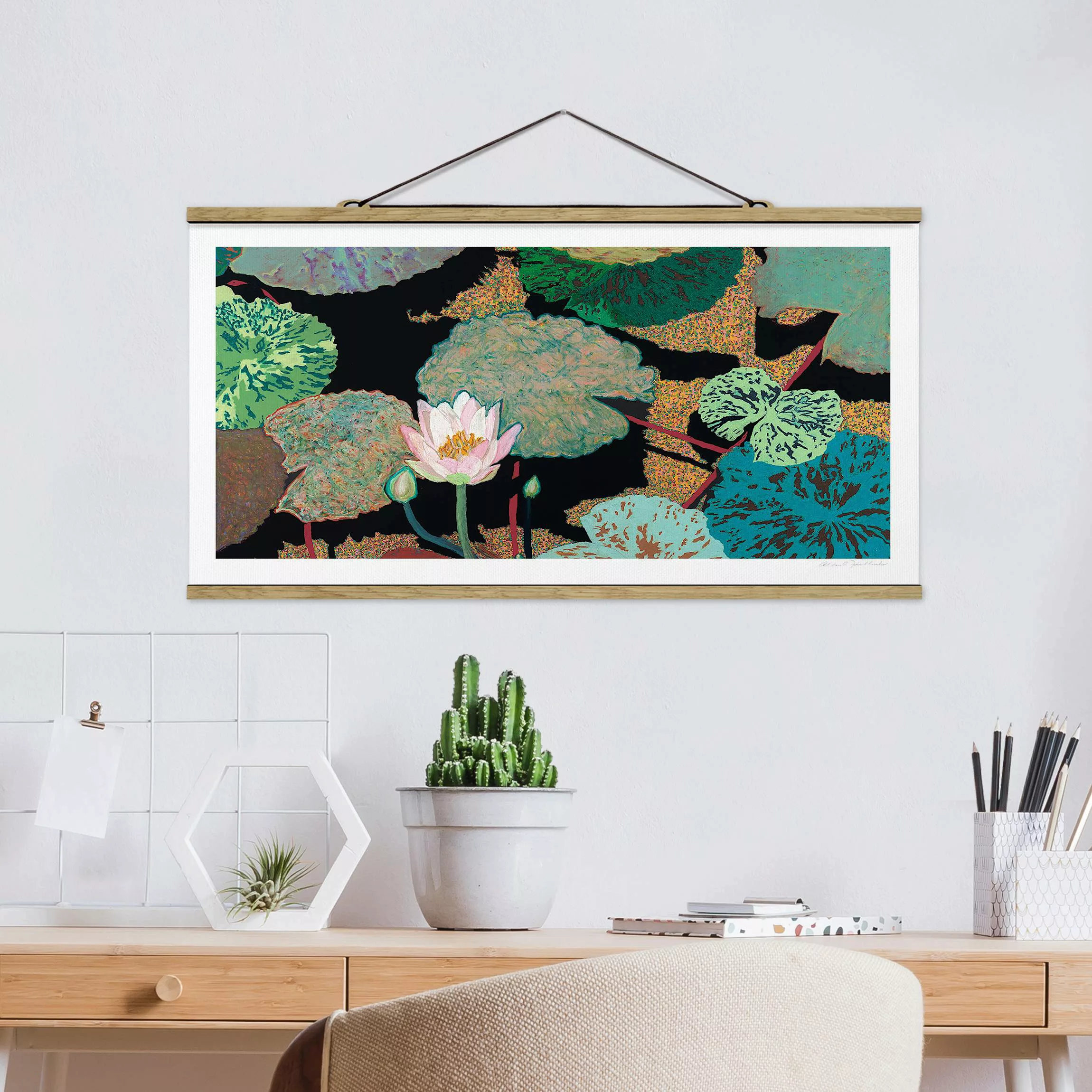 Stoffbild Blumen mit Posterleisten - Querformat Seerose mit Blättern II günstig online kaufen