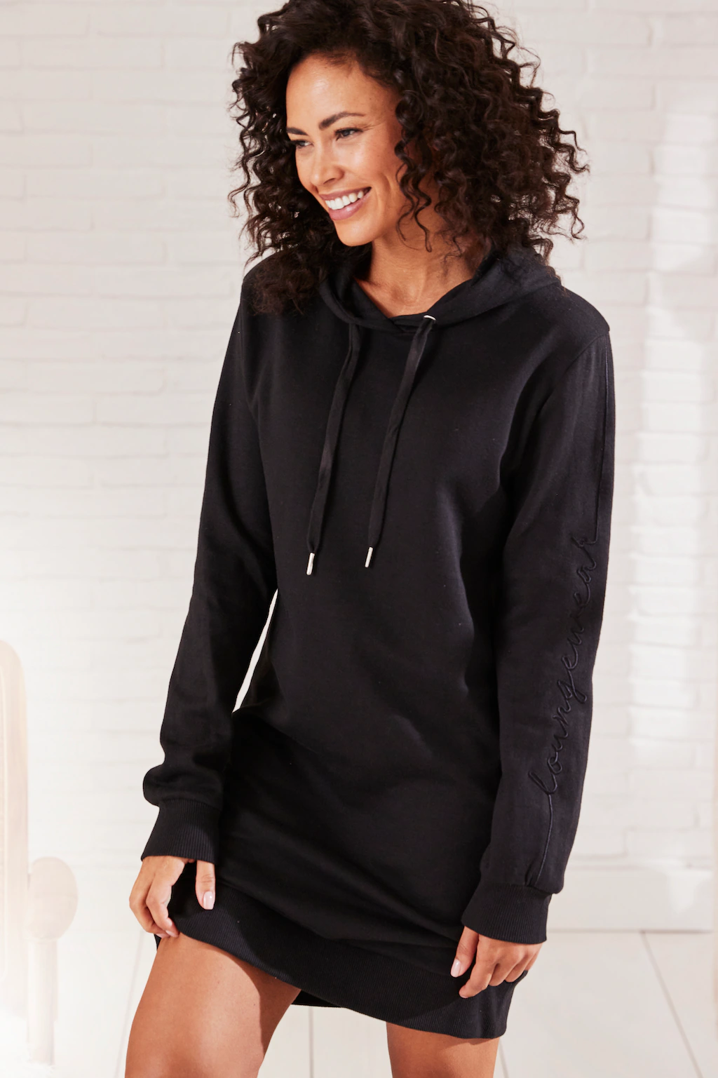 Vivance Sweatkleid, mit Loungewear Stickerei, Loungekleid günstig online kaufen