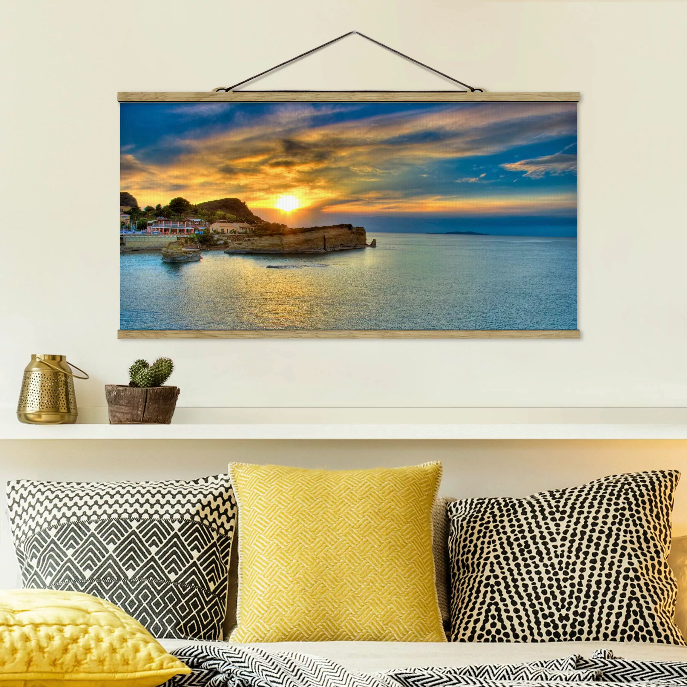 Stoffbild Landschaft mit Posterleisten - Querformat Sonnenuntergang über Ko günstig online kaufen