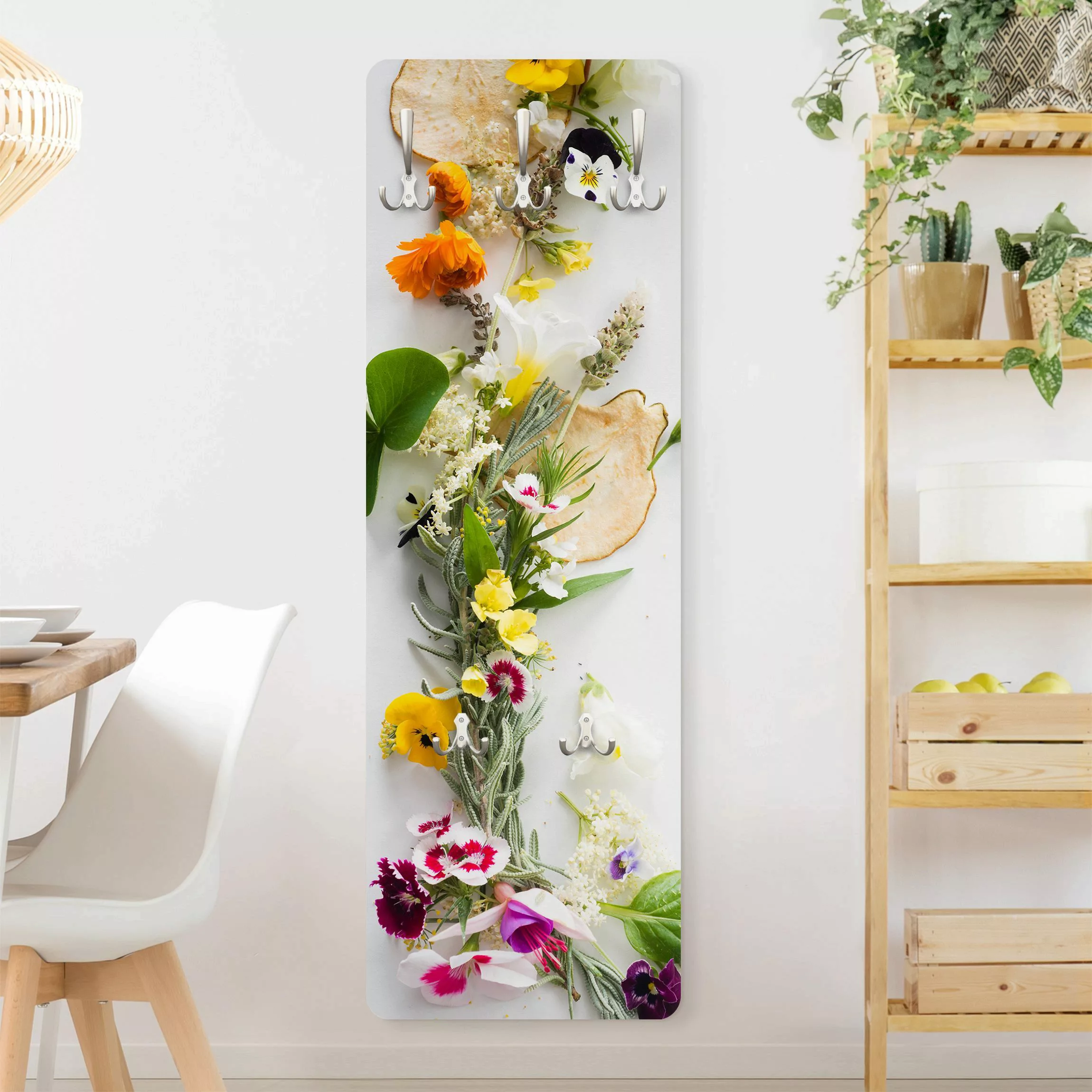 Wandgarderobe Holzpaneel Blumen Frische Kräuter mit Essblüten günstig online kaufen