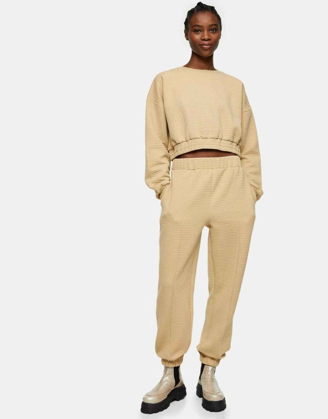 Topshop – Oversize-Jogginghose mit gestepptem Blasenmuster in Camel-Braun günstig online kaufen