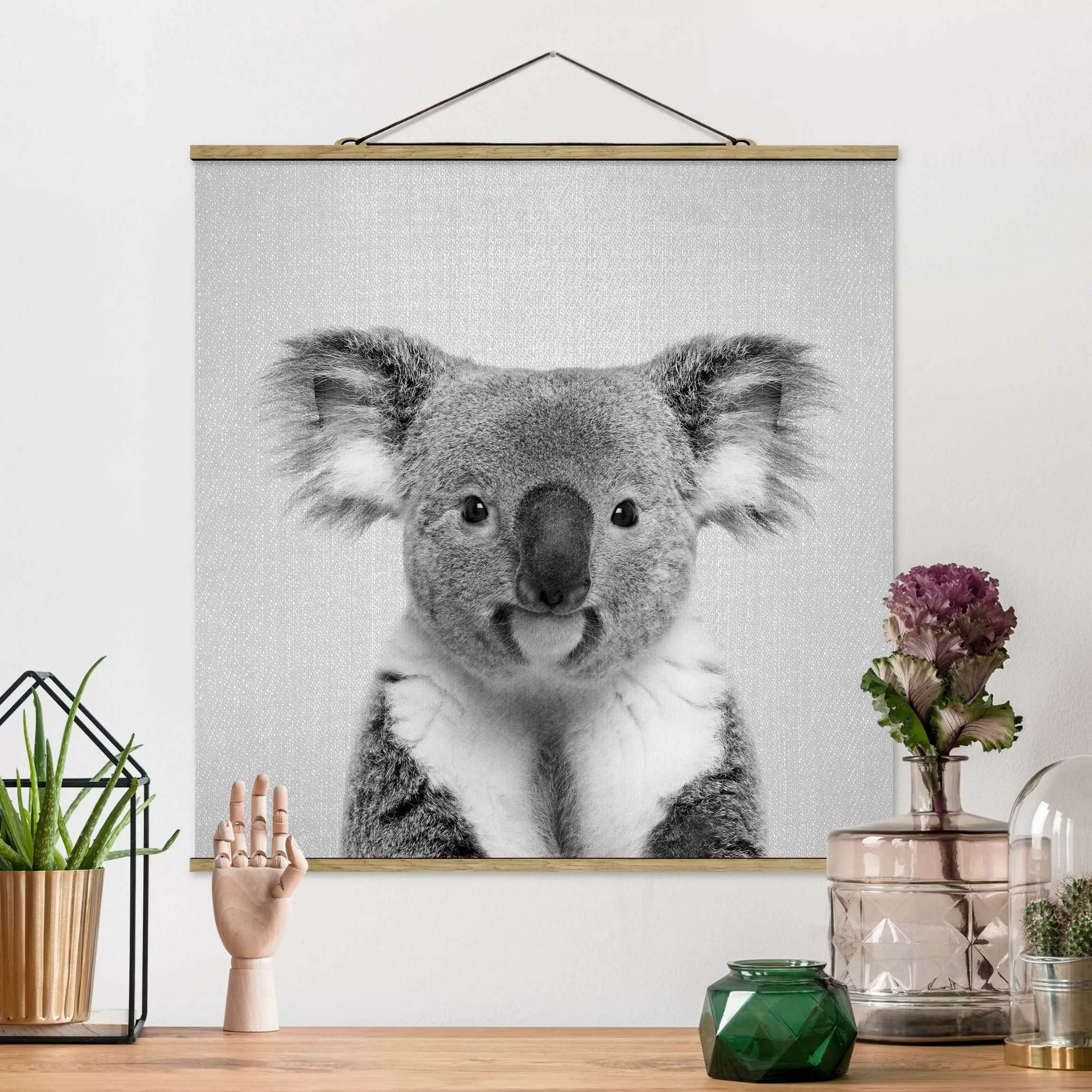 Stoffbild mit Posterleisten Koala Klaus Schwarz Weiß günstig online kaufen