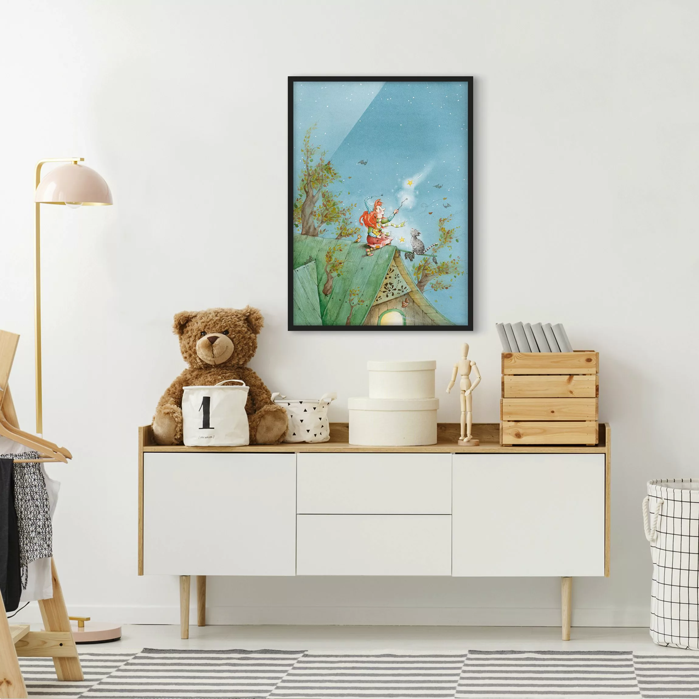 Bild mit Rahmen Kinderzimmer - Hochformat Frida und Kater Pumpernickel lass günstig online kaufen