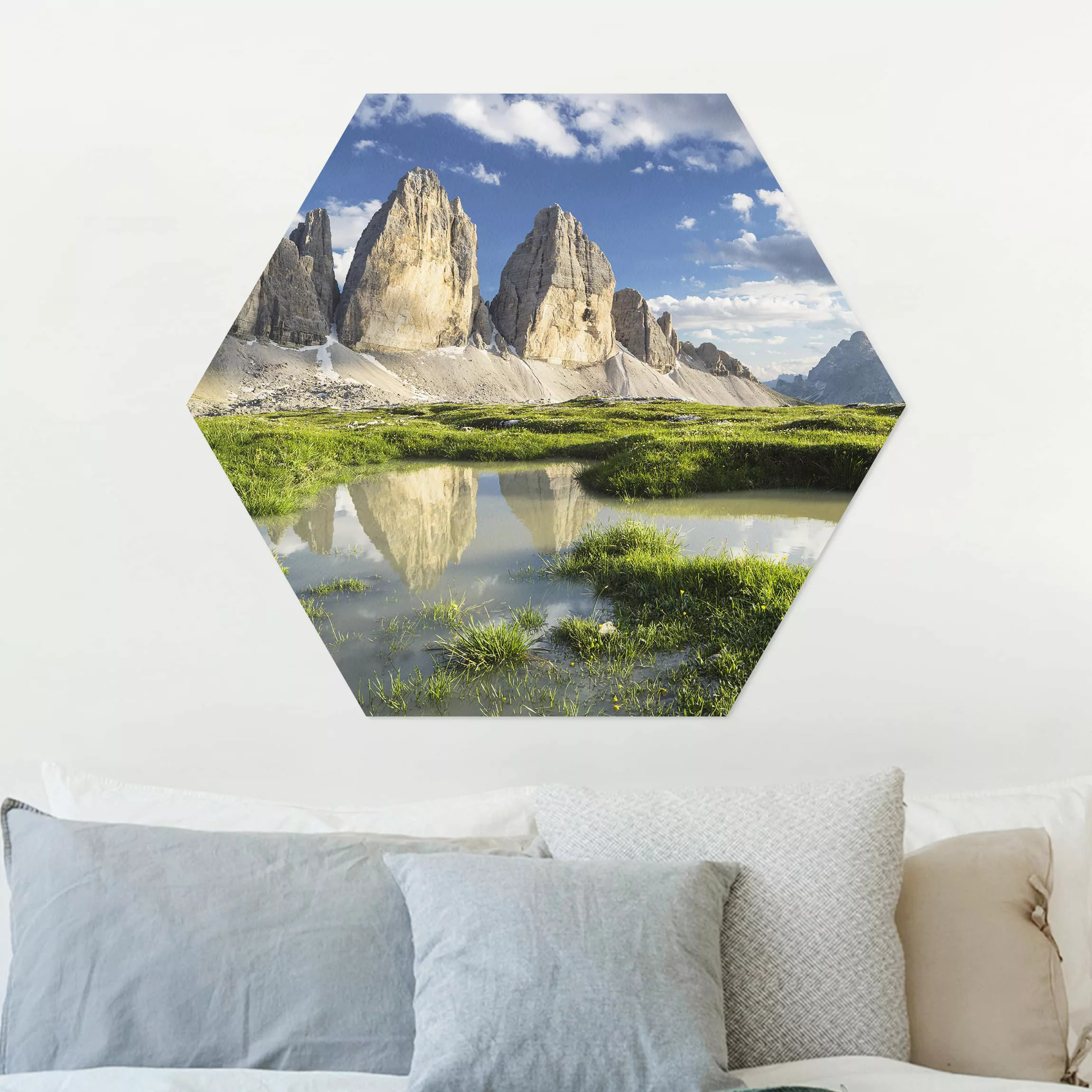 Hexagon-Alu-Dibond Bild Natur & Landschaft Südtiroler Zinnen und Wasserspie günstig online kaufen